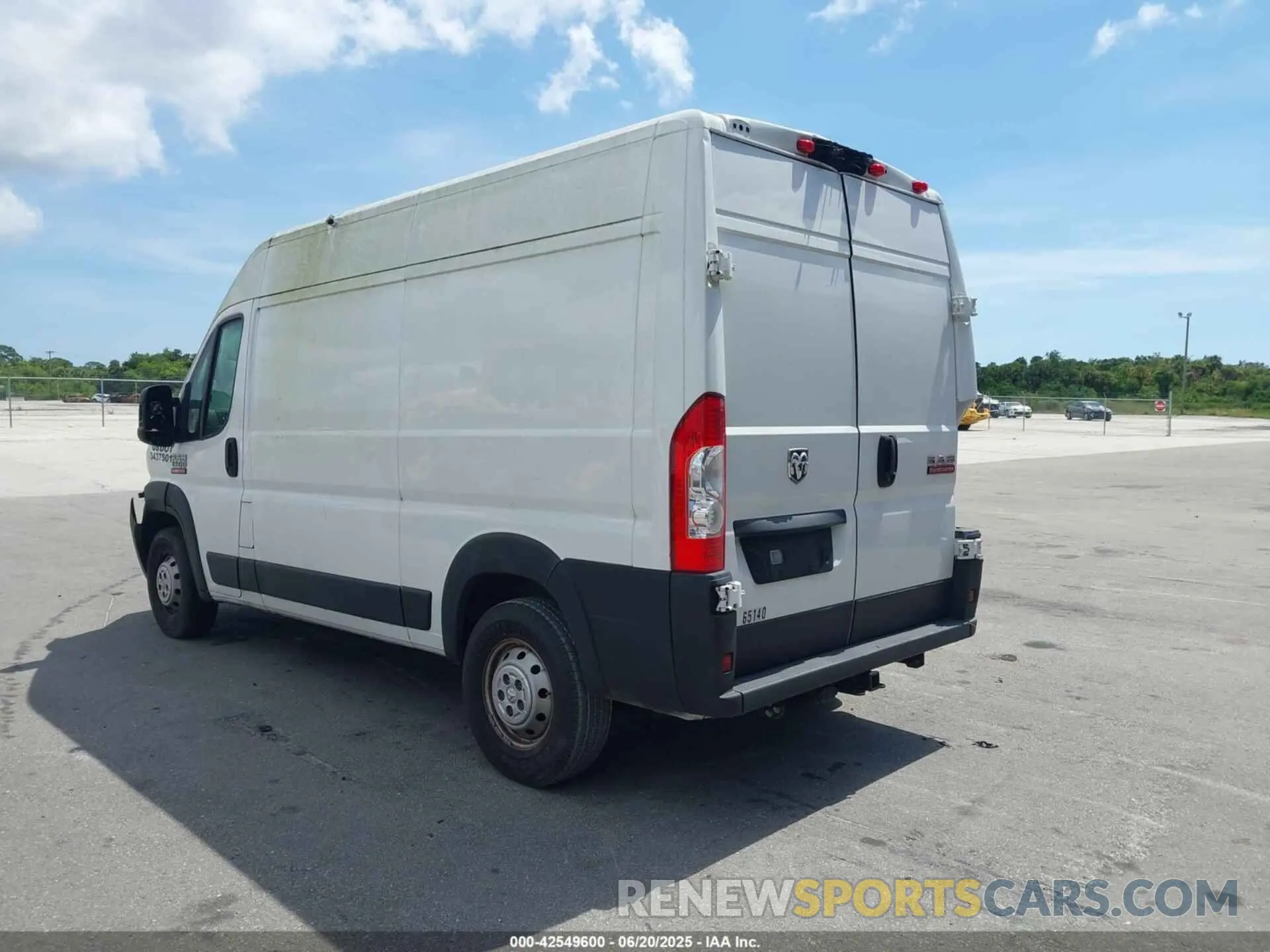 3 Photograph of a damaged car 3C6LRVBG2ME565140 RAM PROMASTER 1500 2021