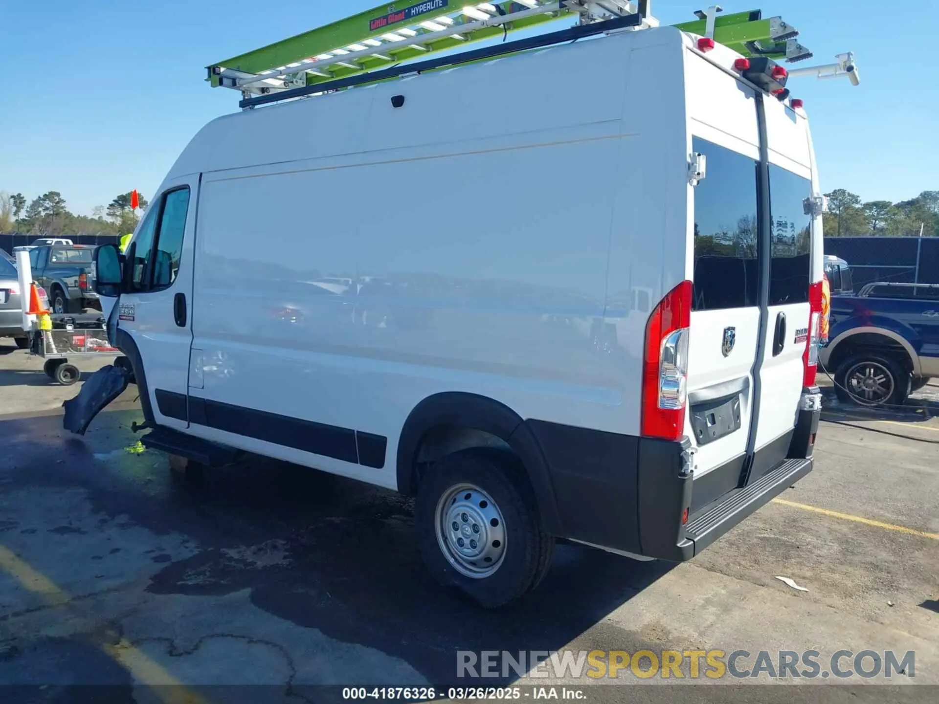 3 Photograph of a damaged car 3C6LRVBG6ME546414 RAM PROMASTER 1500 2021