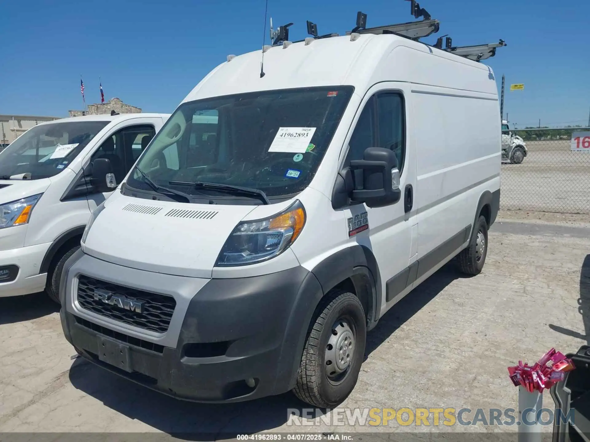 2 Photograph of a damaged car 3C6LRVBG9ME560727 RAM PROMASTER 1500 2021