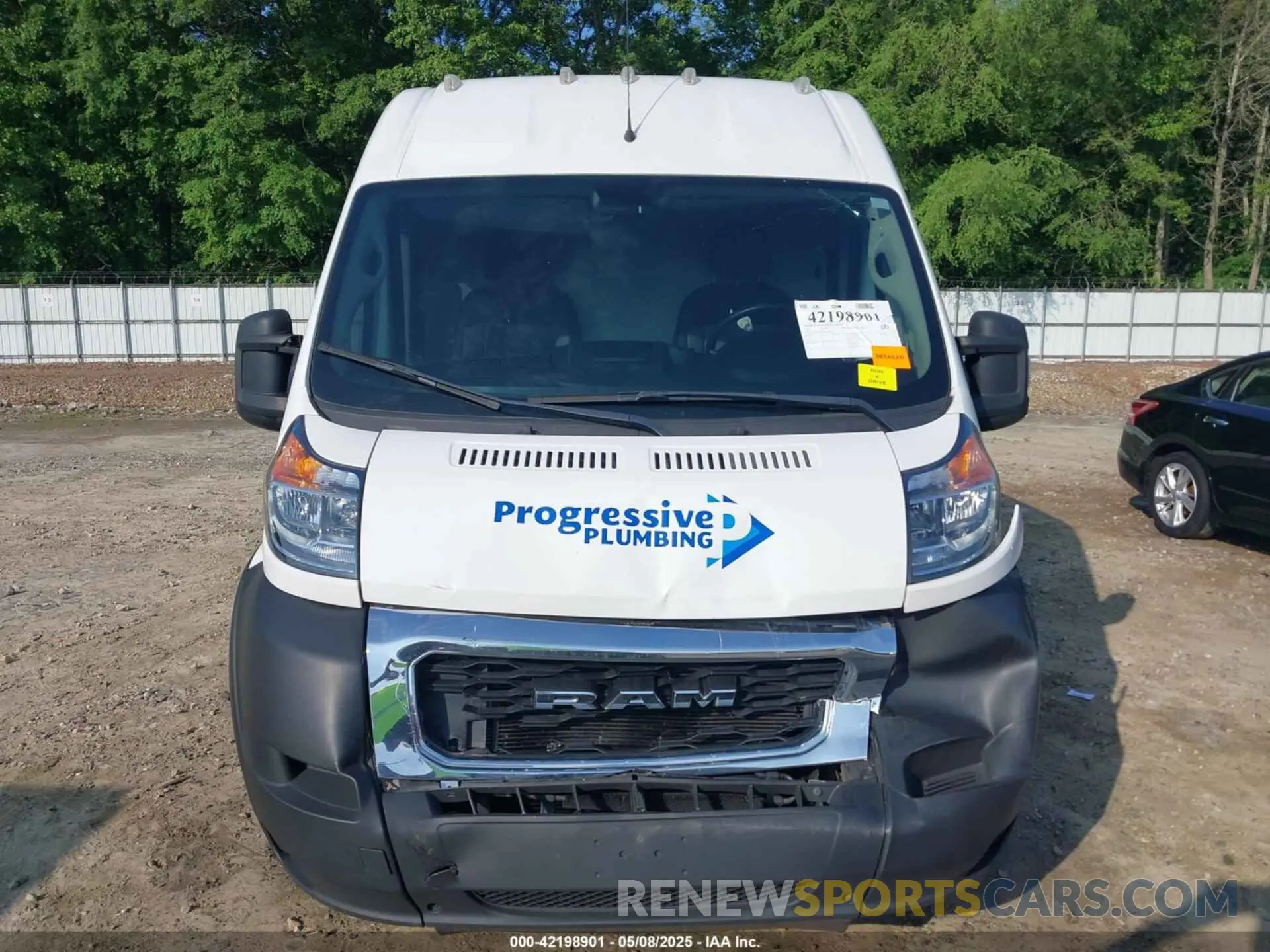12 Photograph of a damaged car 3C6LRVBGXME553883 RAM PROMASTER 1500 2021
