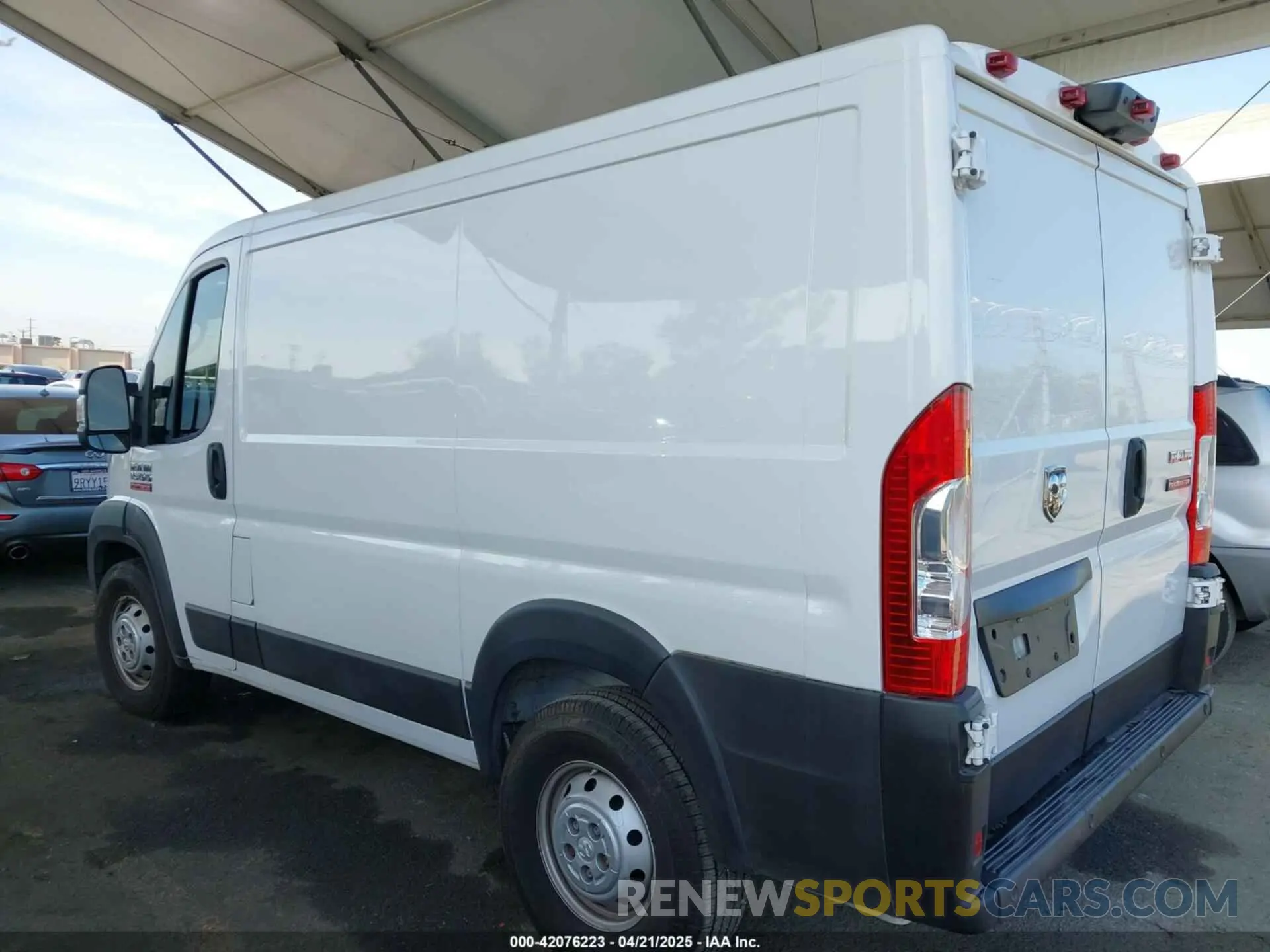 3 Photograph of a damaged car 3C6LRVNG0ME546386 RAM PROMASTER 1500 2021