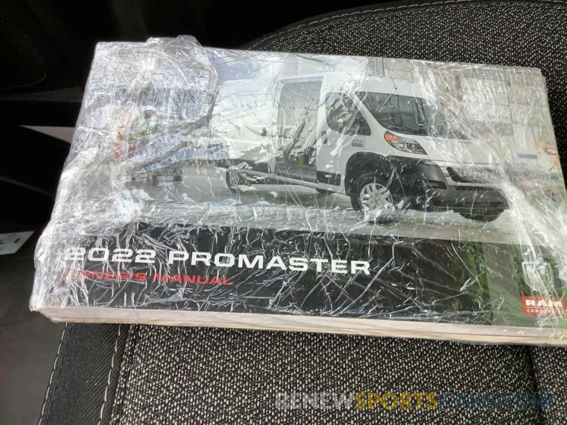 18 Photograph of a damaged car 3C6LRVAG2NE107312 RAM PROMASTER 1500 2022