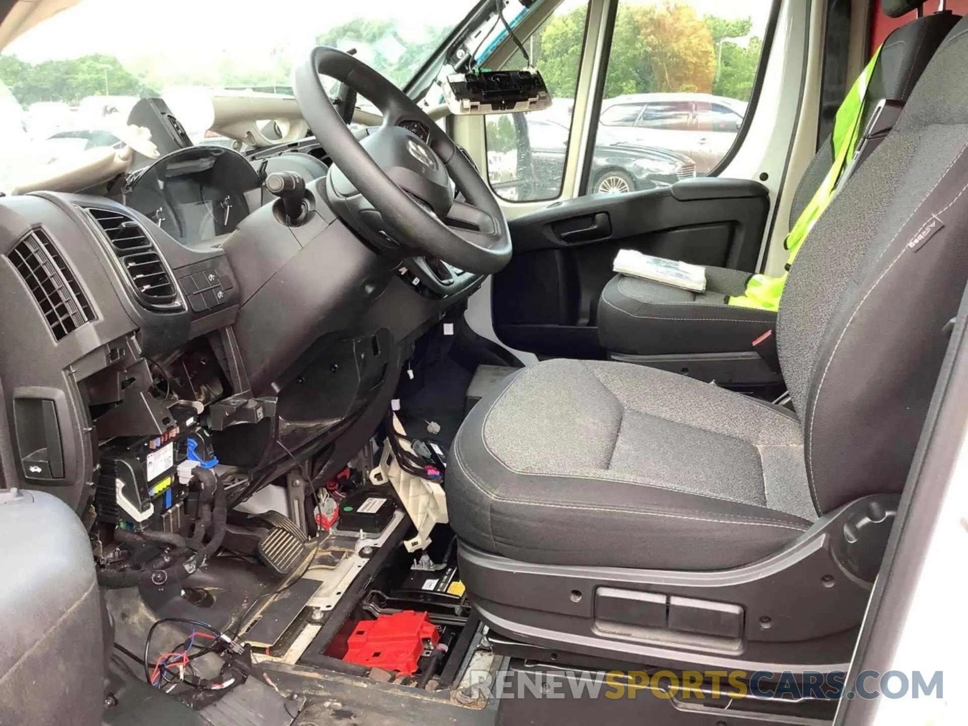 26 Photograph of a damaged car 3C6LRVAG2NE107312 RAM PROMASTER 1500 2022