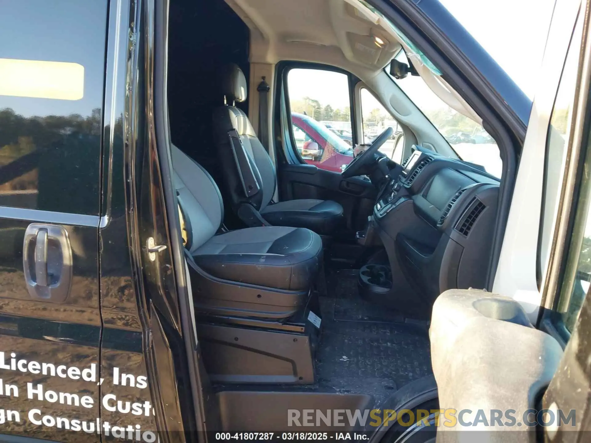 5 Photograph of a damaged car 3C6LRVBG2NE119149 RAM PROMASTER 1500 2022