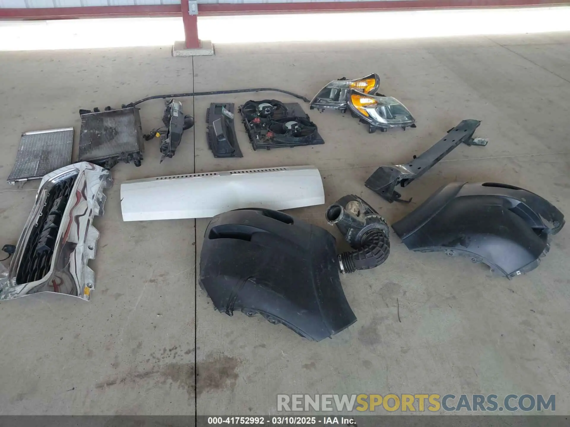 12 Photograph of a damaged car 3C6LRVBG6NE118795 RAM PROMASTER 1500 2022