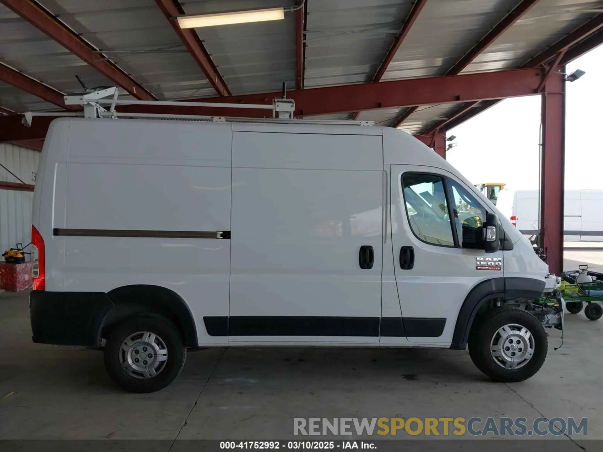 14 Photograph of a damaged car 3C6LRVBG6NE118795 RAM PROMASTER 1500 2022