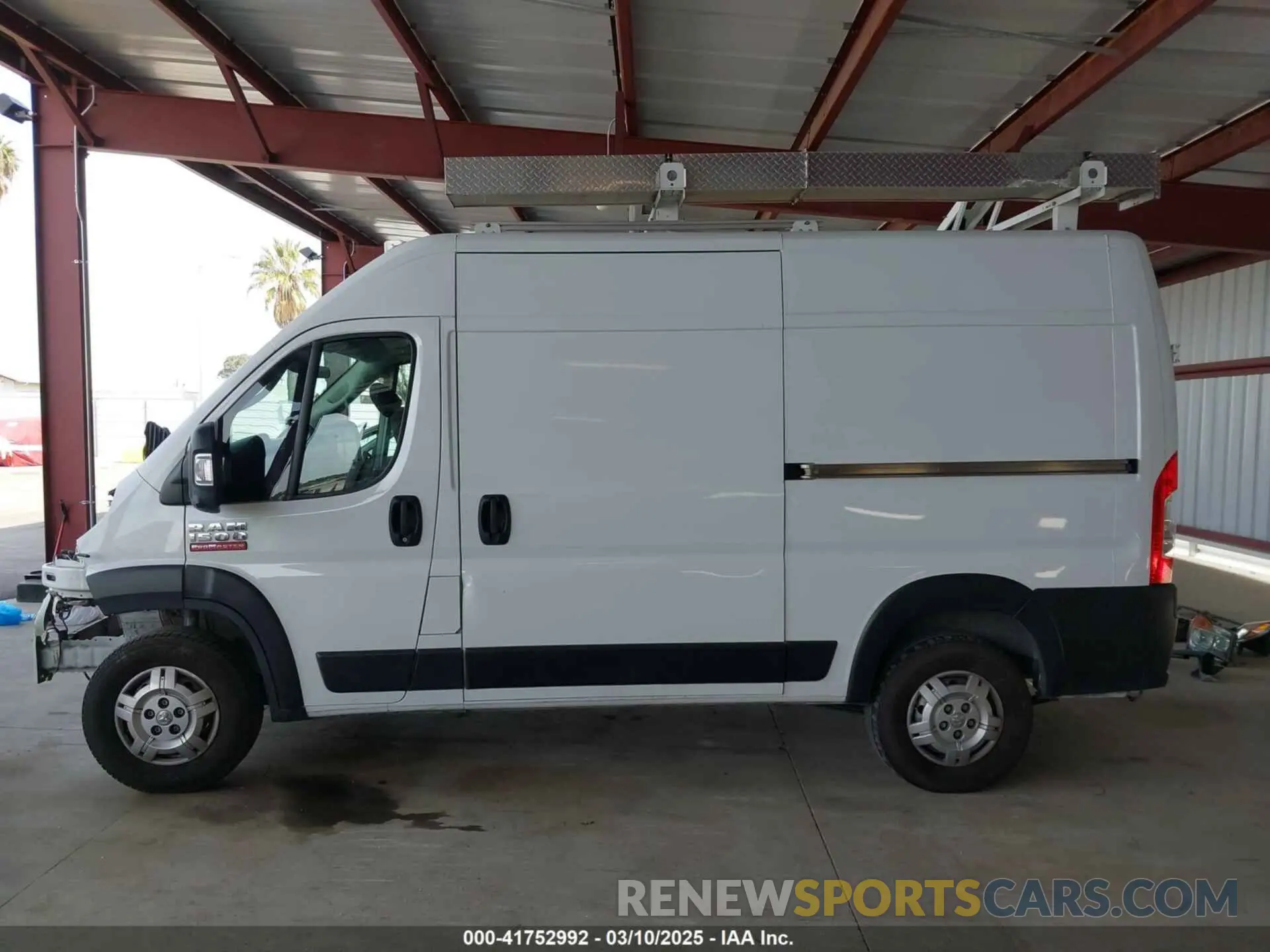 15 Photograph of a damaged car 3C6LRVBG6NE118795 RAM PROMASTER 1500 2022