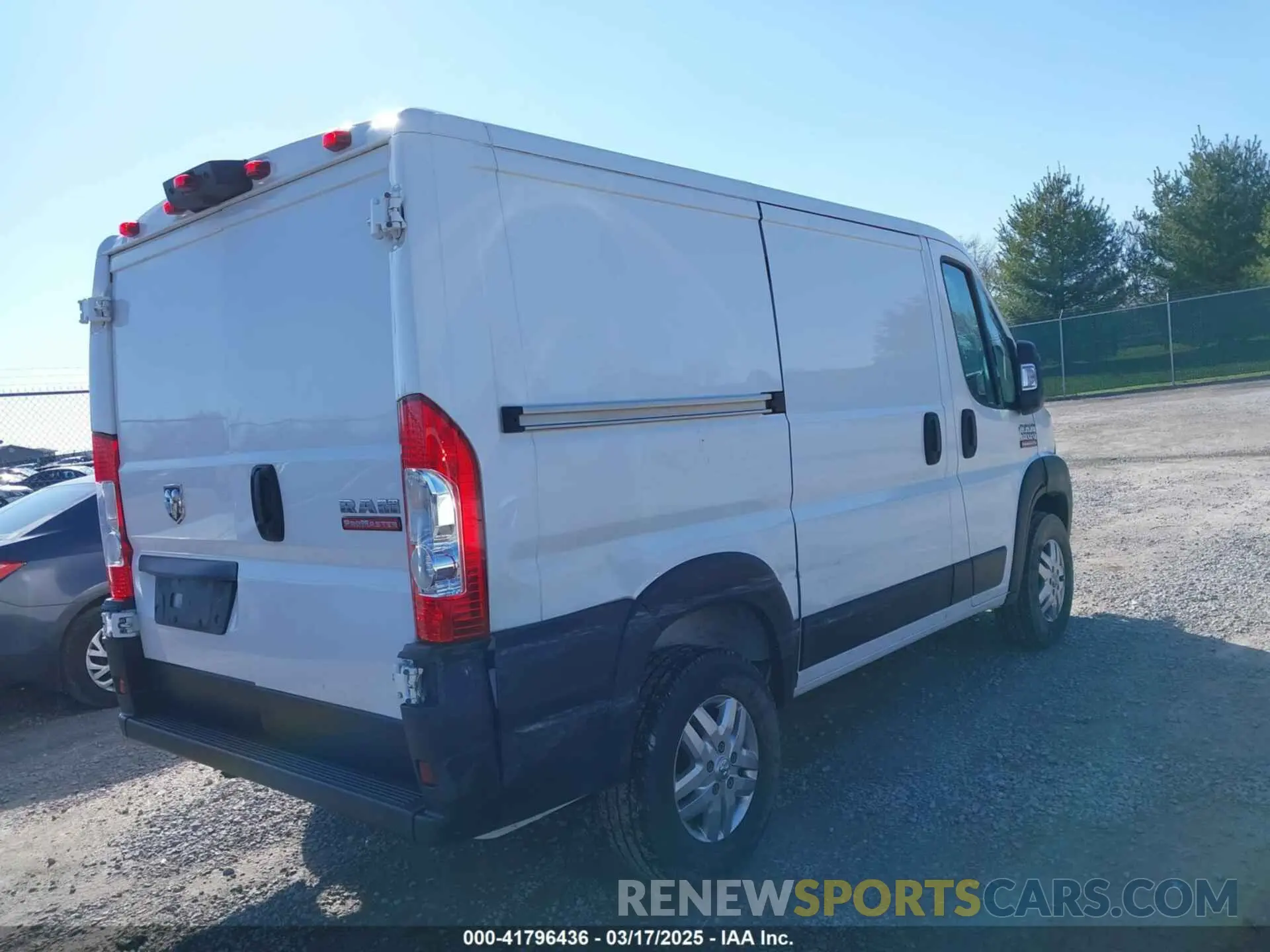 4 Photograph of a damaged car 3C6LRVNG7NE127629 RAM PROMASTER 1500 2022