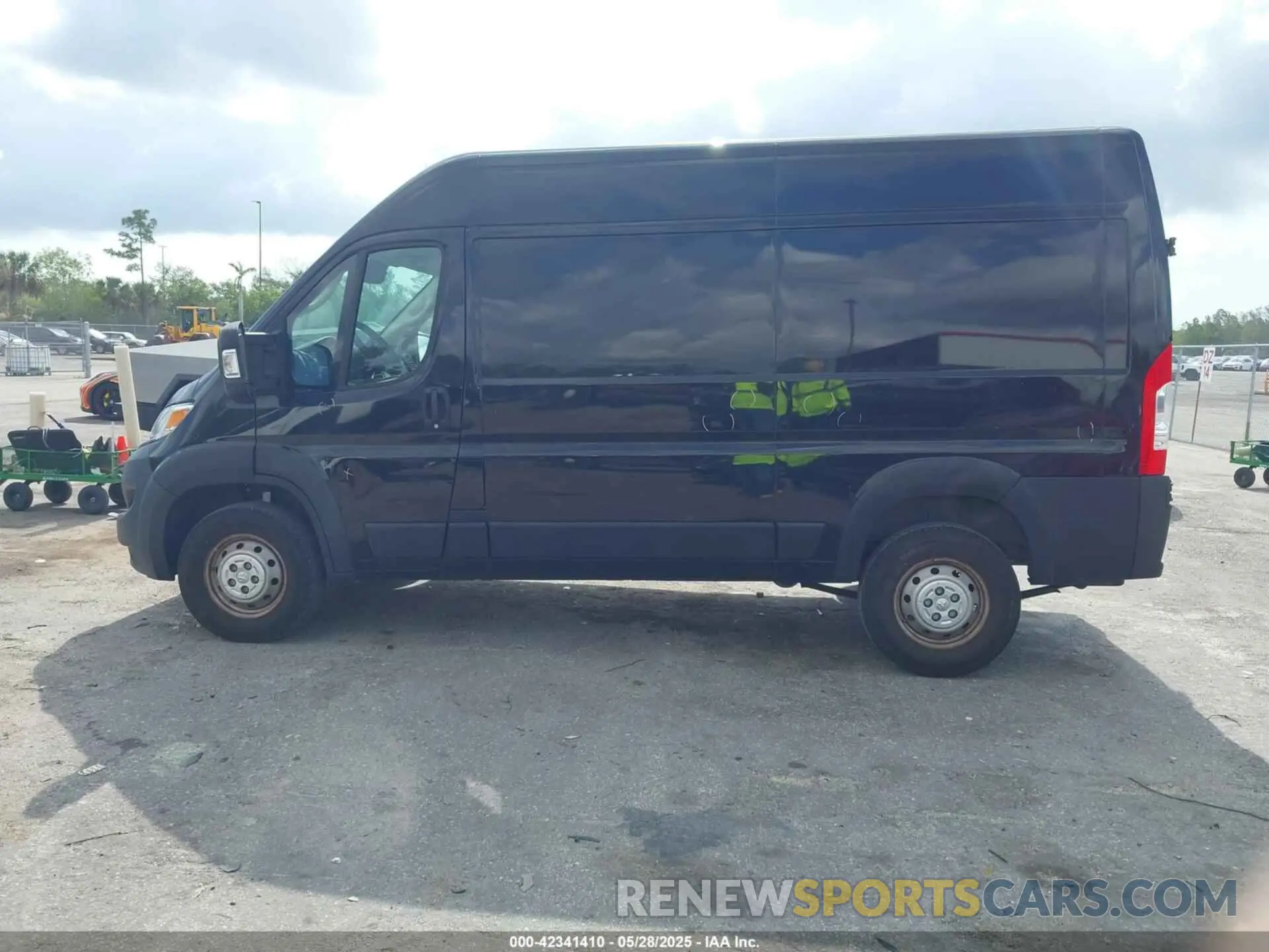 15 Photograph of a damaged car 3C6LRVBG6PE503499 RAM PROMASTER 1500 2023