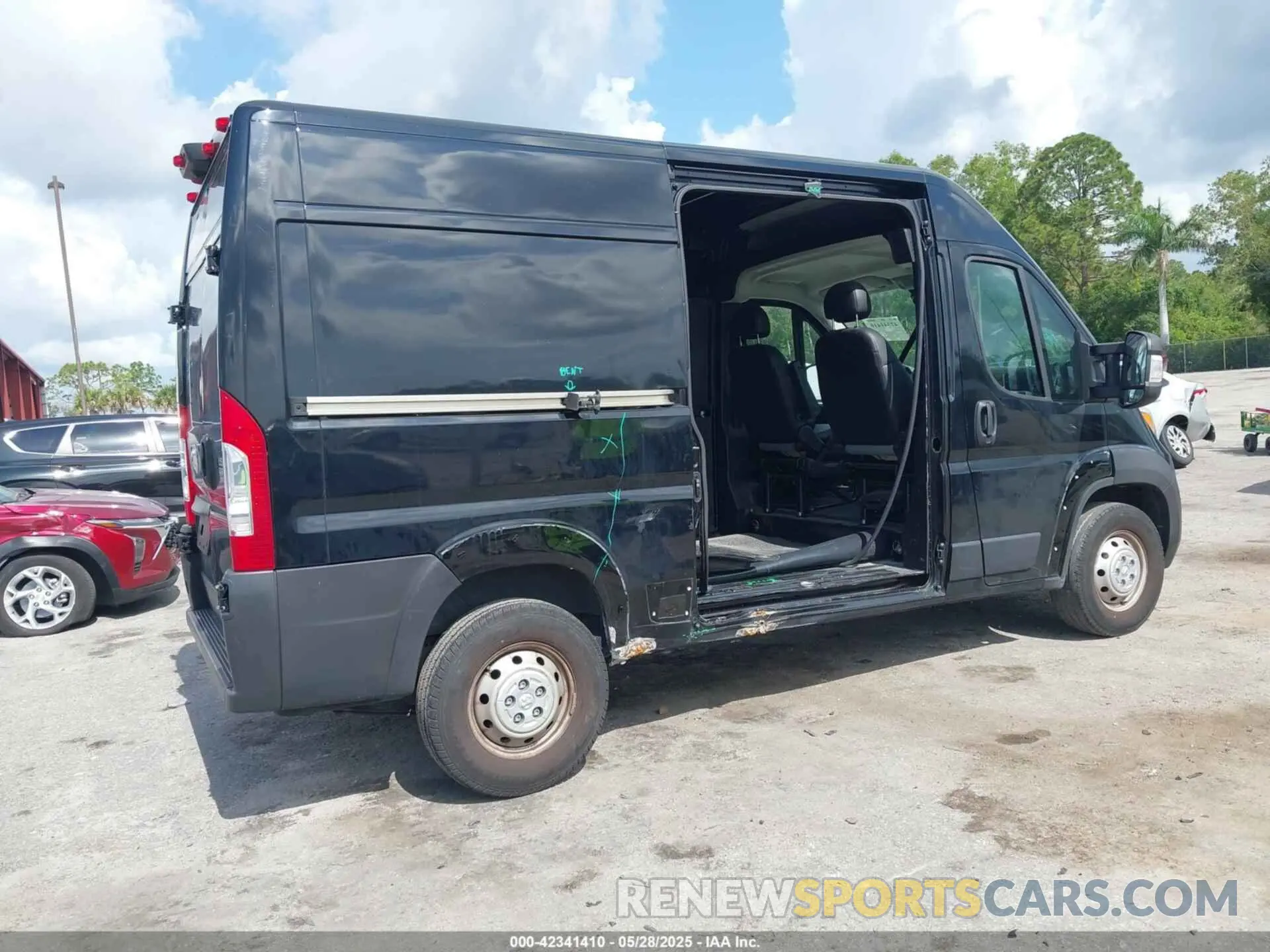6 Photograph of a damaged car 3C6LRVBG6PE503499 RAM PROMASTER 1500 2023