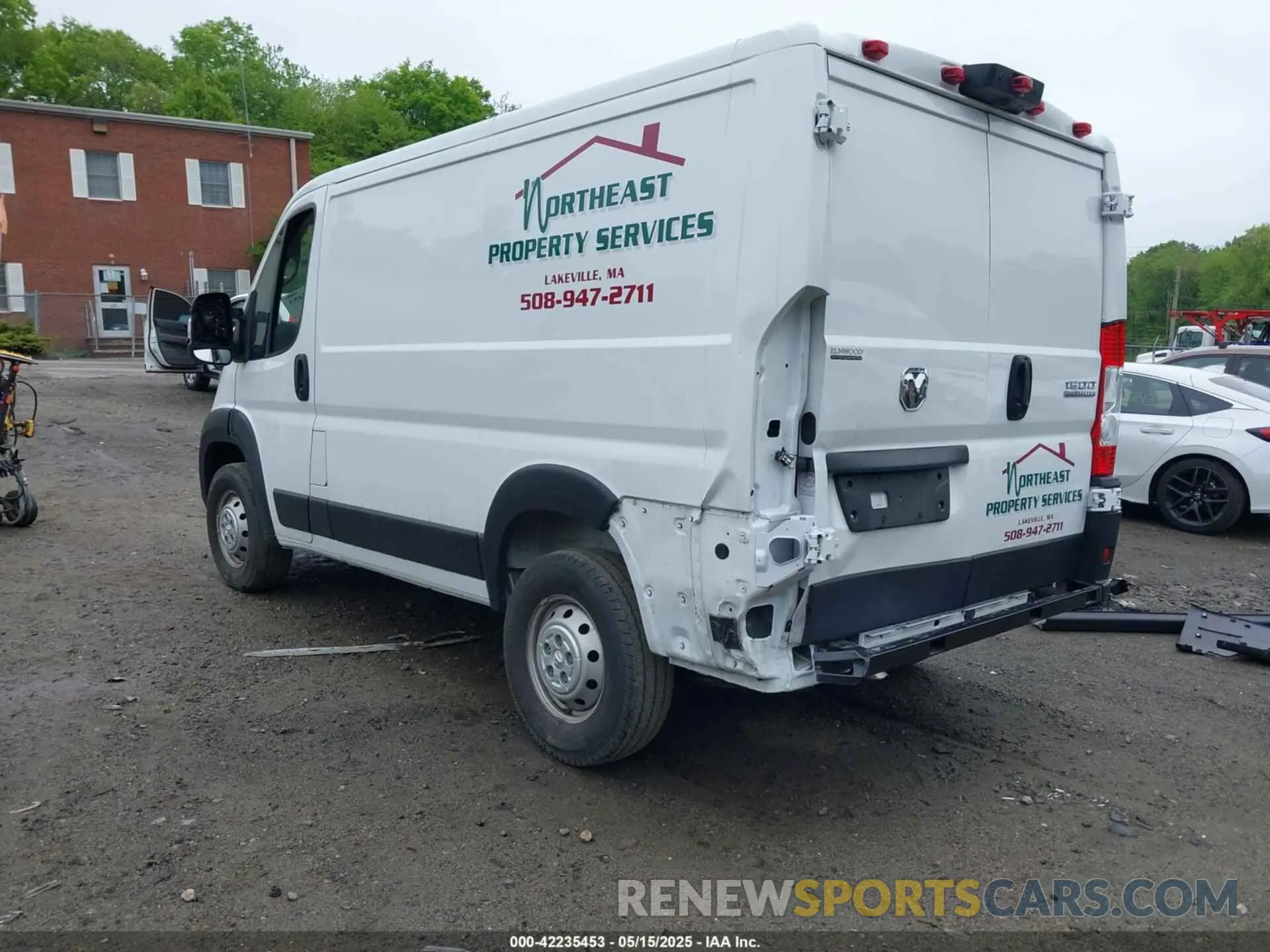 3 Photograph of a damaged car 3C6LRVNG5PE552754 RAM PROMASTER 1500 2023
