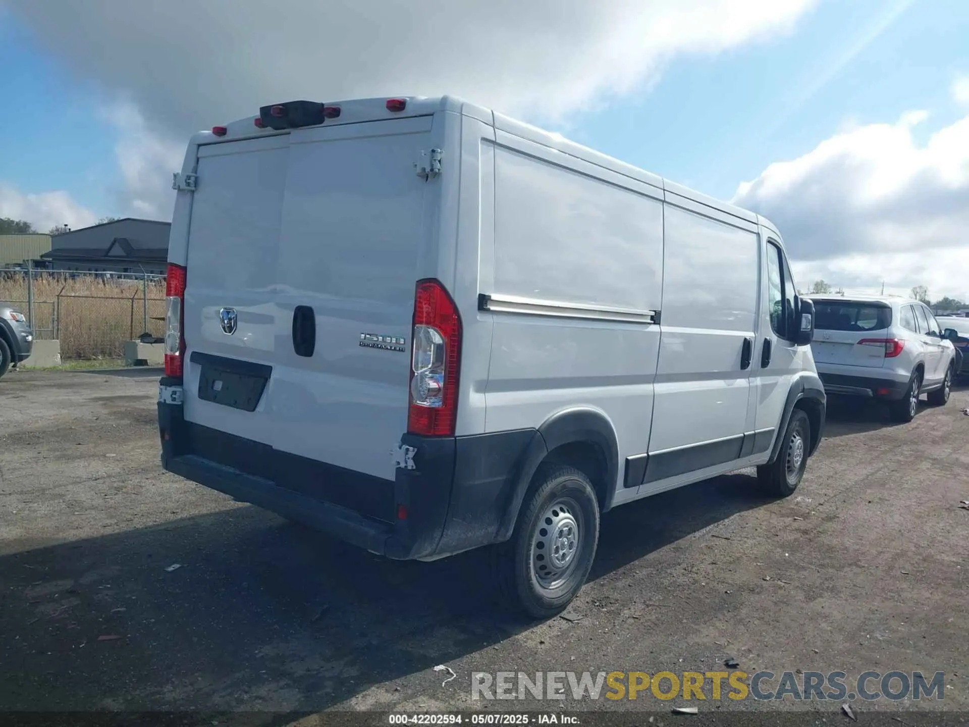 4 Photograph of a damaged car 3C6LRVAG7RE132017 RAM PROMASTER 1500 2024