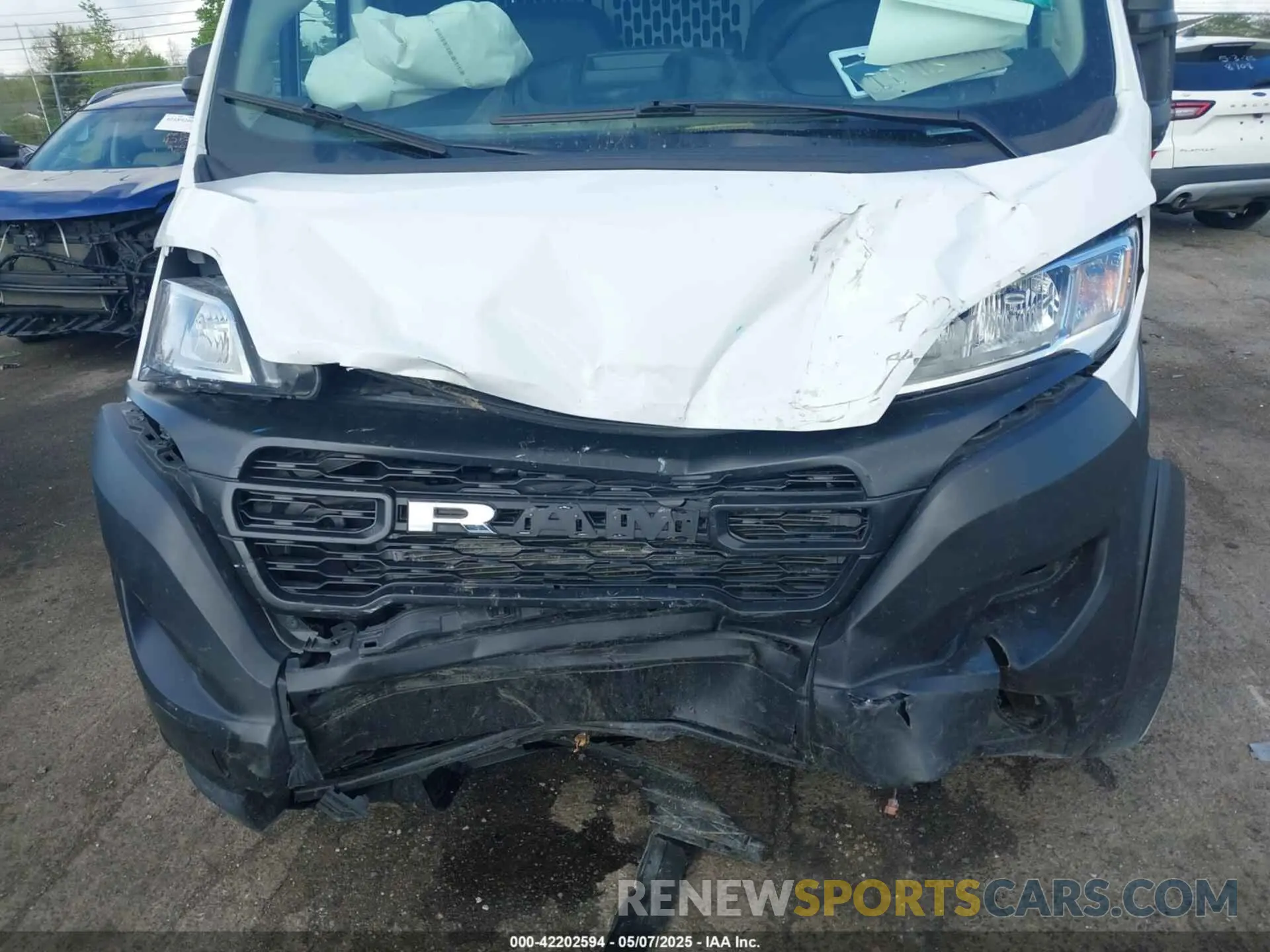 6 Photograph of a damaged car 3C6LRVAG7RE132017 RAM PROMASTER 1500 2024