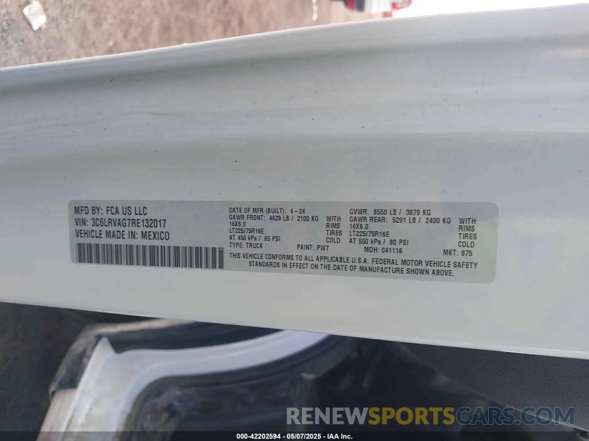 9 Photograph of a damaged car 3C6LRVAG7RE132017 RAM PROMASTER 1500 2024