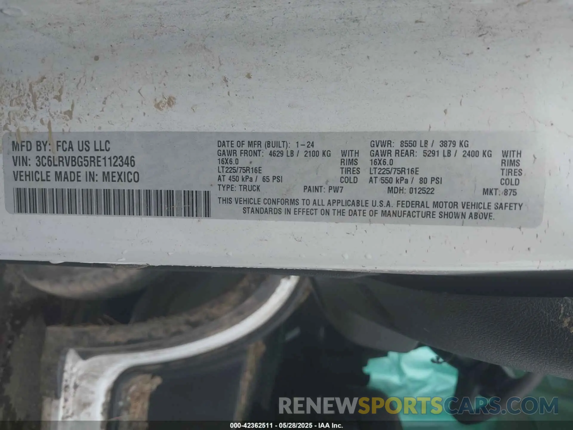 9 Photograph of a damaged car 3C6LRVBG5RE112346 RAM PROMASTER 1500 2024