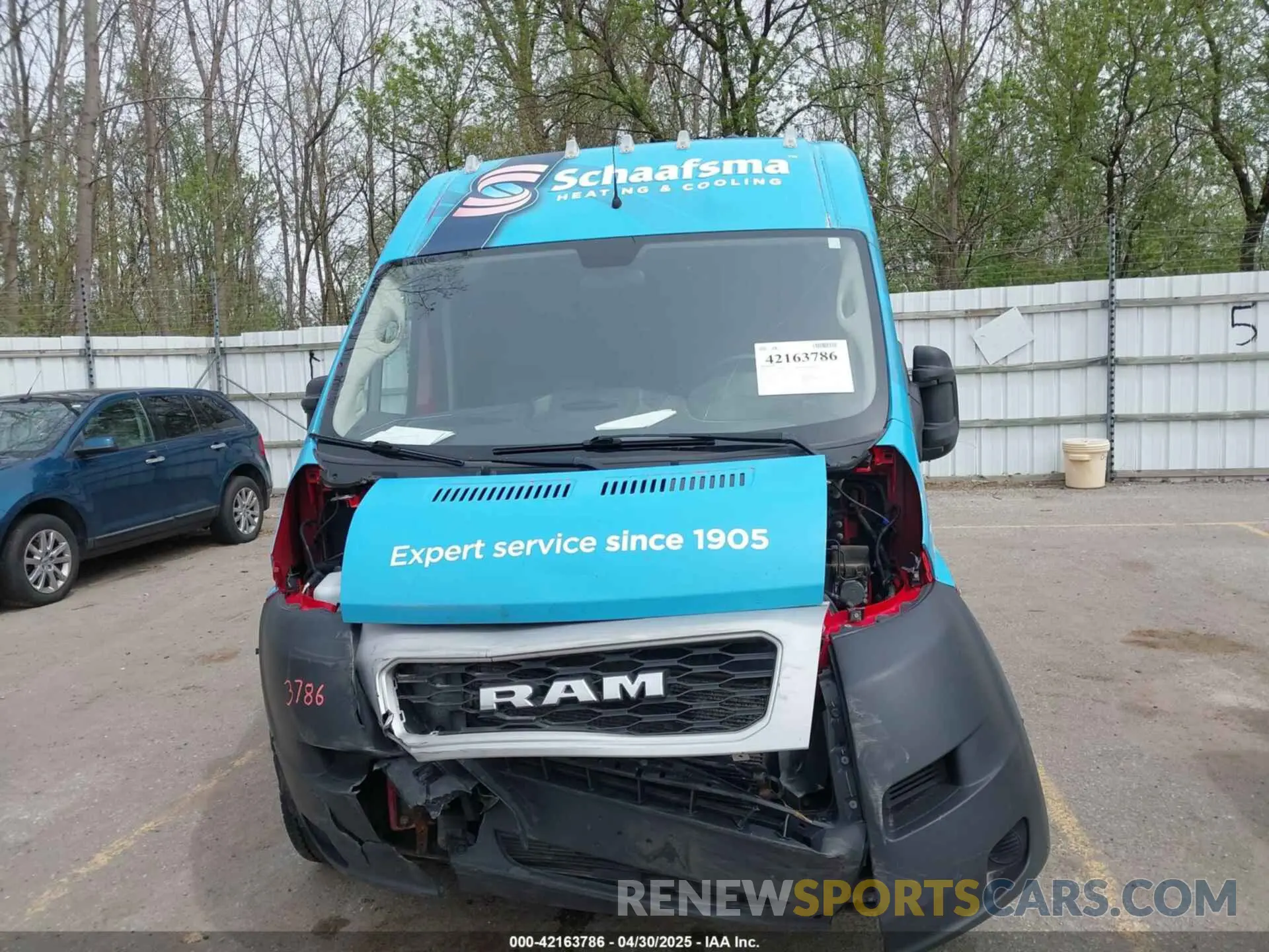 12 Photograph of a damaged car 3C6TRVCG0KE509757 RAM PROMASTER 2500 2019