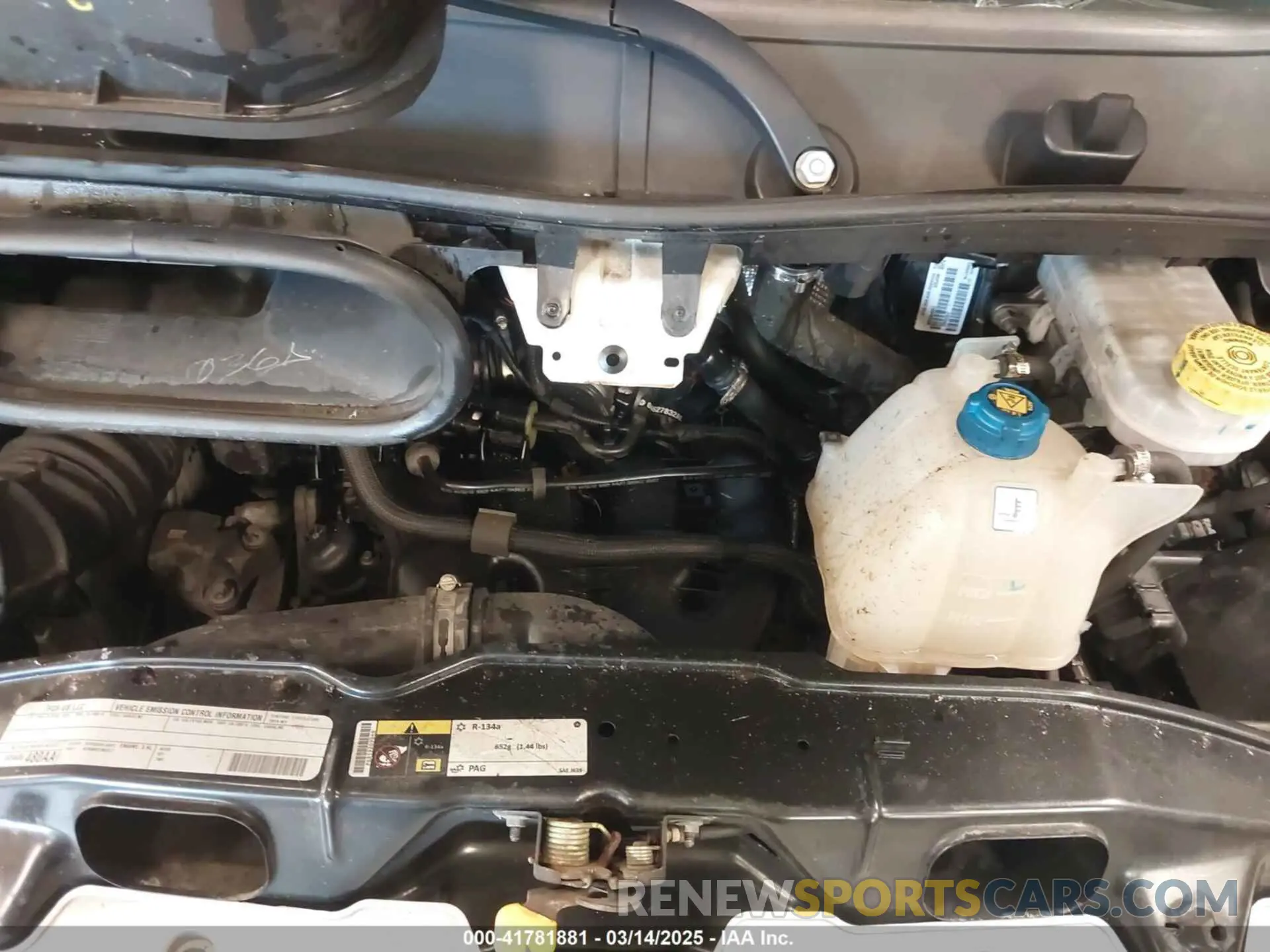 10 Photograph of a damaged car 3C6TRVCG0KE525540 RAM PROMASTER 2500 2019