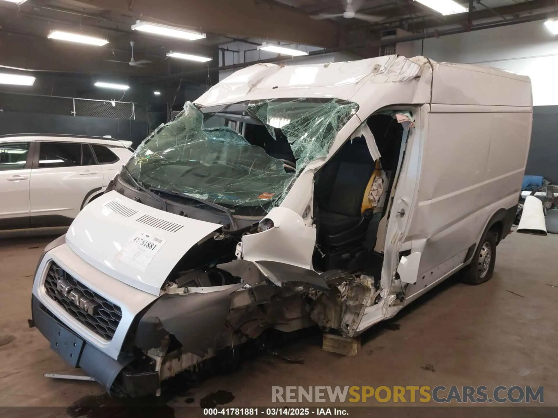 6 Photograph of a damaged car 3C6TRVCG0KE525540 RAM PROMASTER 2500 2019