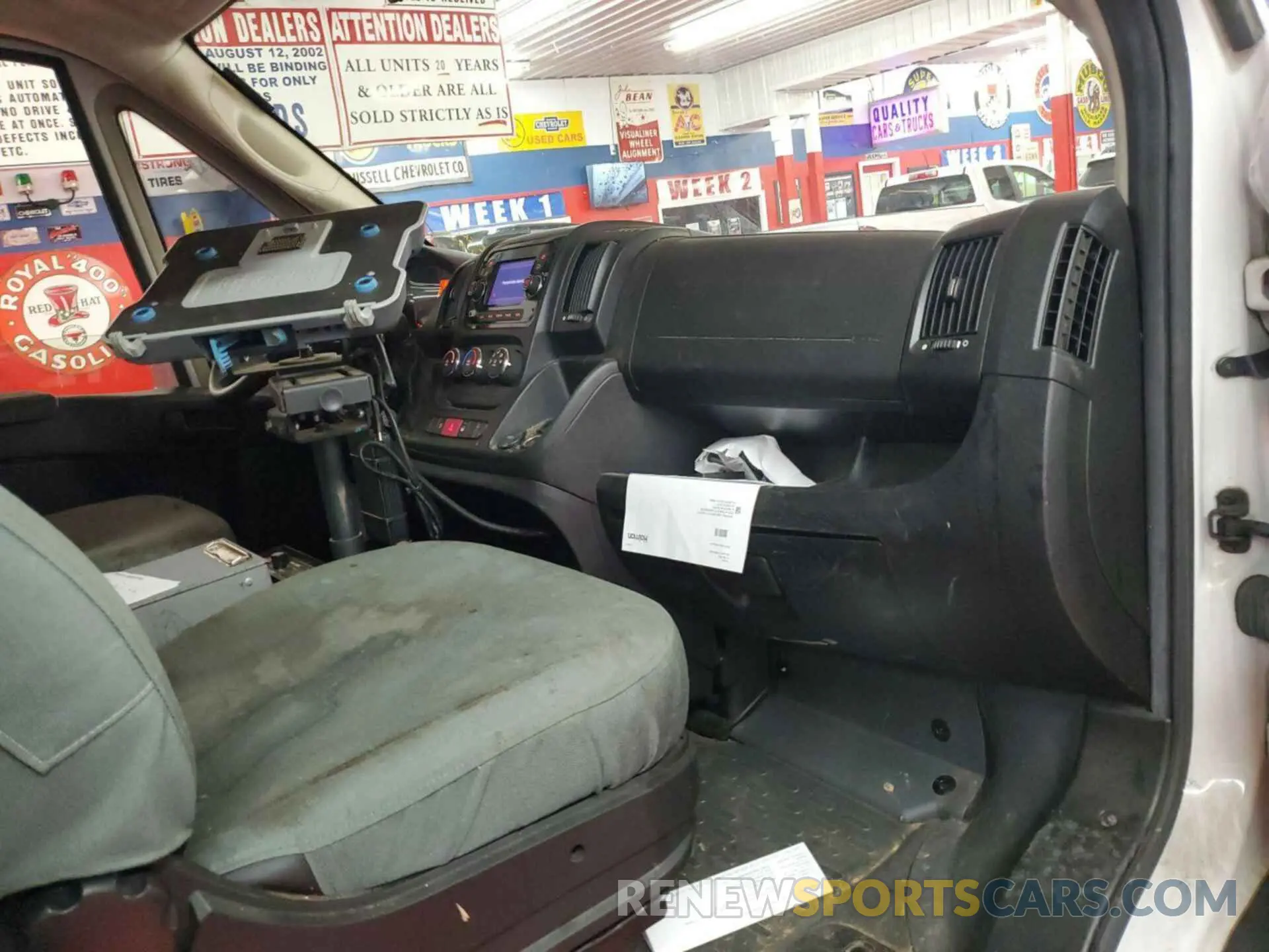 12 Photograph of a damaged car 3C6TRVCG0KE561471 RAM PROMASTER 2500 2019