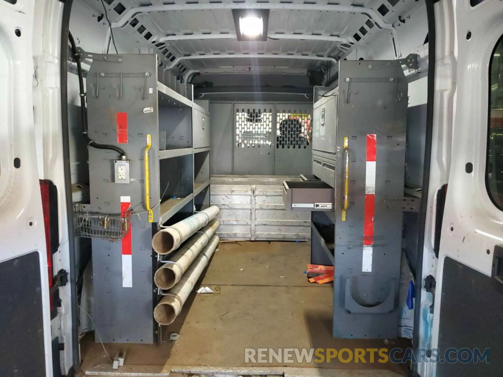21 Photograph of a damaged car 3C6TRVCG0KE561471 RAM PROMASTER 2500 2019