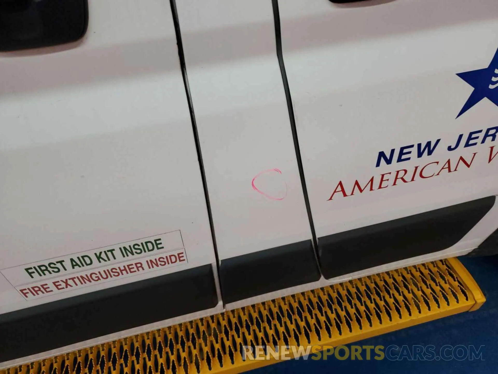 4 Photograph of a damaged car 3C6TRVCG0KE561471 RAM PROMASTER 2500 2019