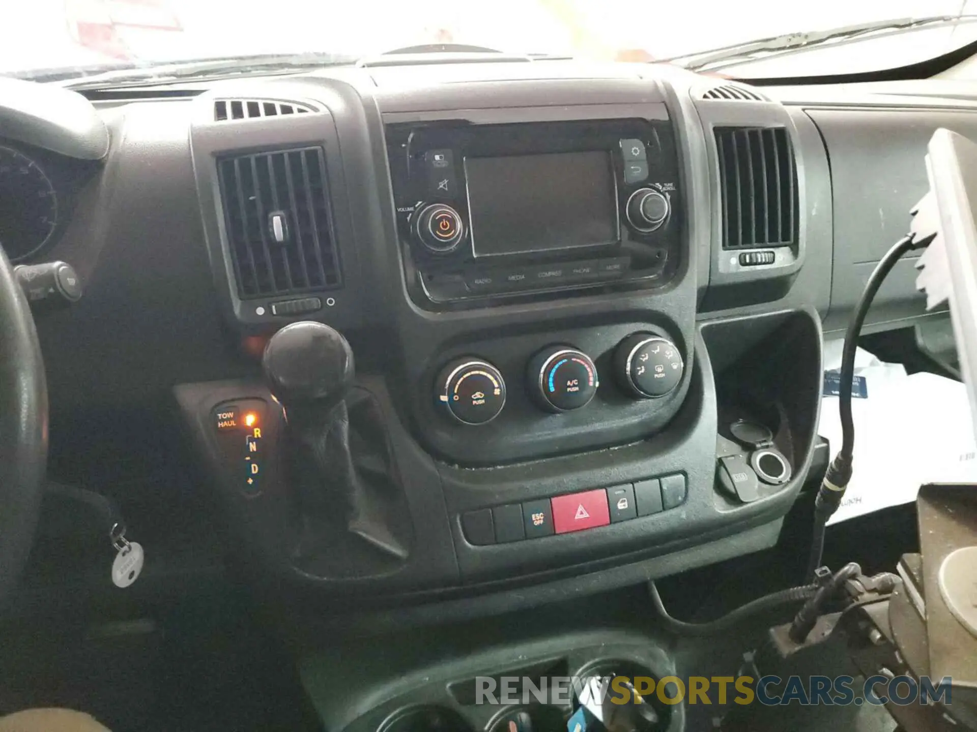 6 Photograph of a damaged car 3C6TRVCG0KE561471 RAM PROMASTER 2500 2019