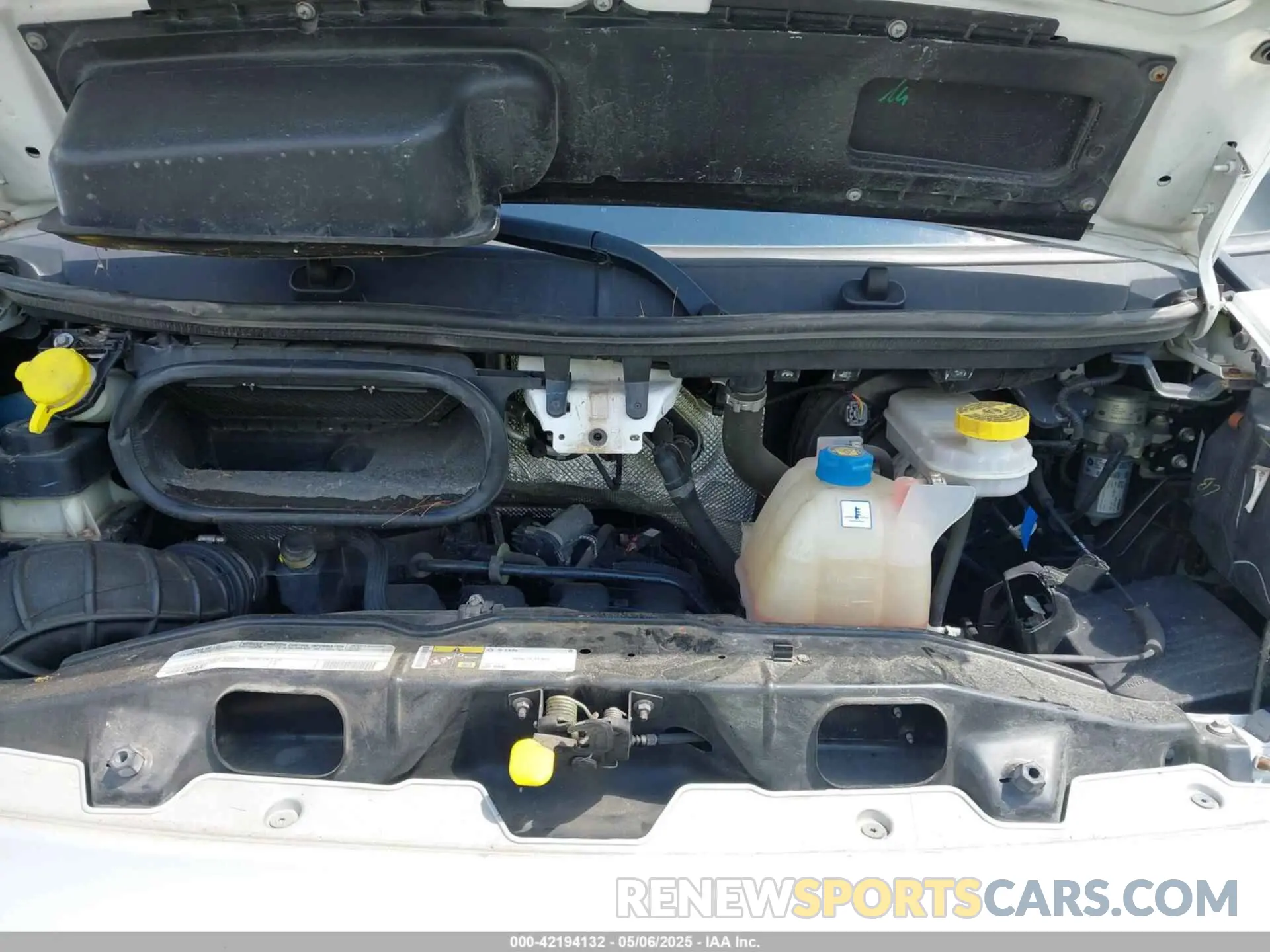 10 Photograph of a damaged car 3C6TRVCG0KE563155 RAM PROMASTER 2500 2019
