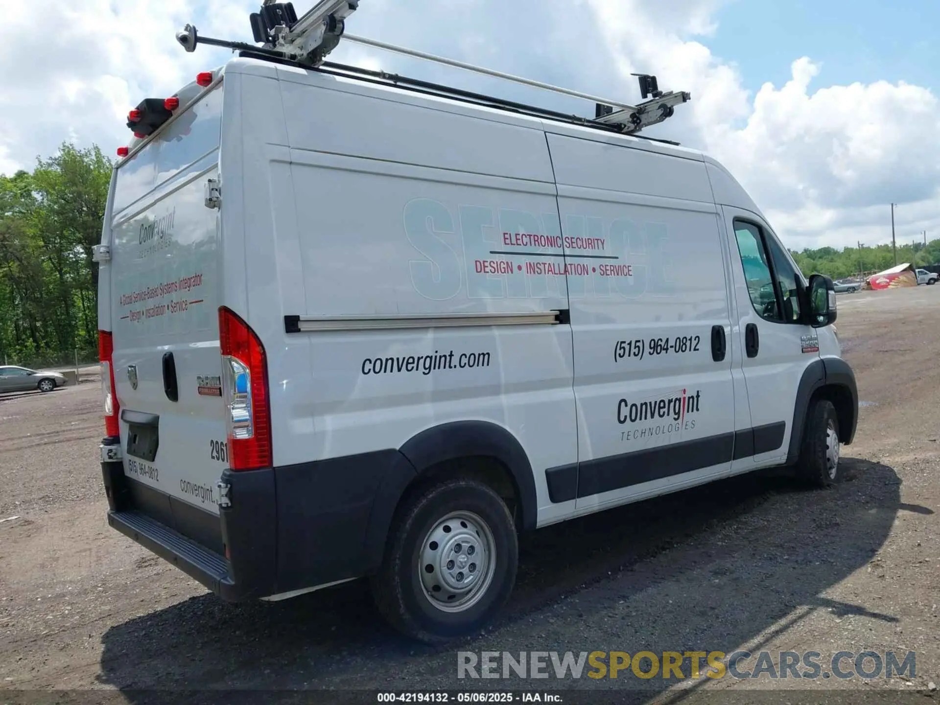 4 Photograph of a damaged car 3C6TRVCG0KE563155 RAM PROMASTER 2500 2019