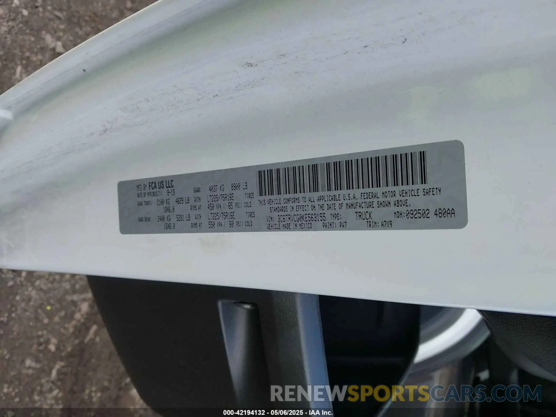 9 Photograph of a damaged car 3C6TRVCG0KE563155 RAM PROMASTER 2500 2019