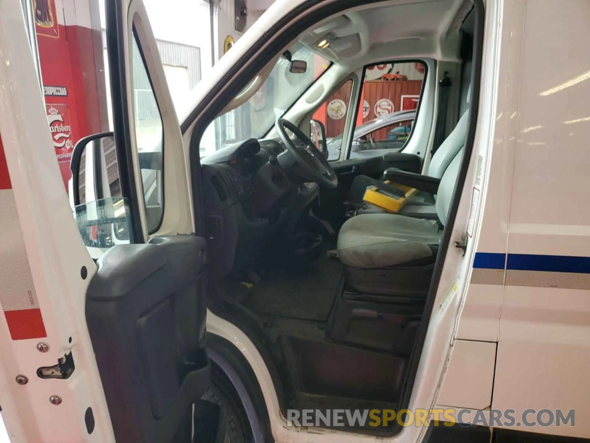 11 Photograph of a damaged car 3C6TRVCG1KE561477 RAM PROMASTER 2500 2019