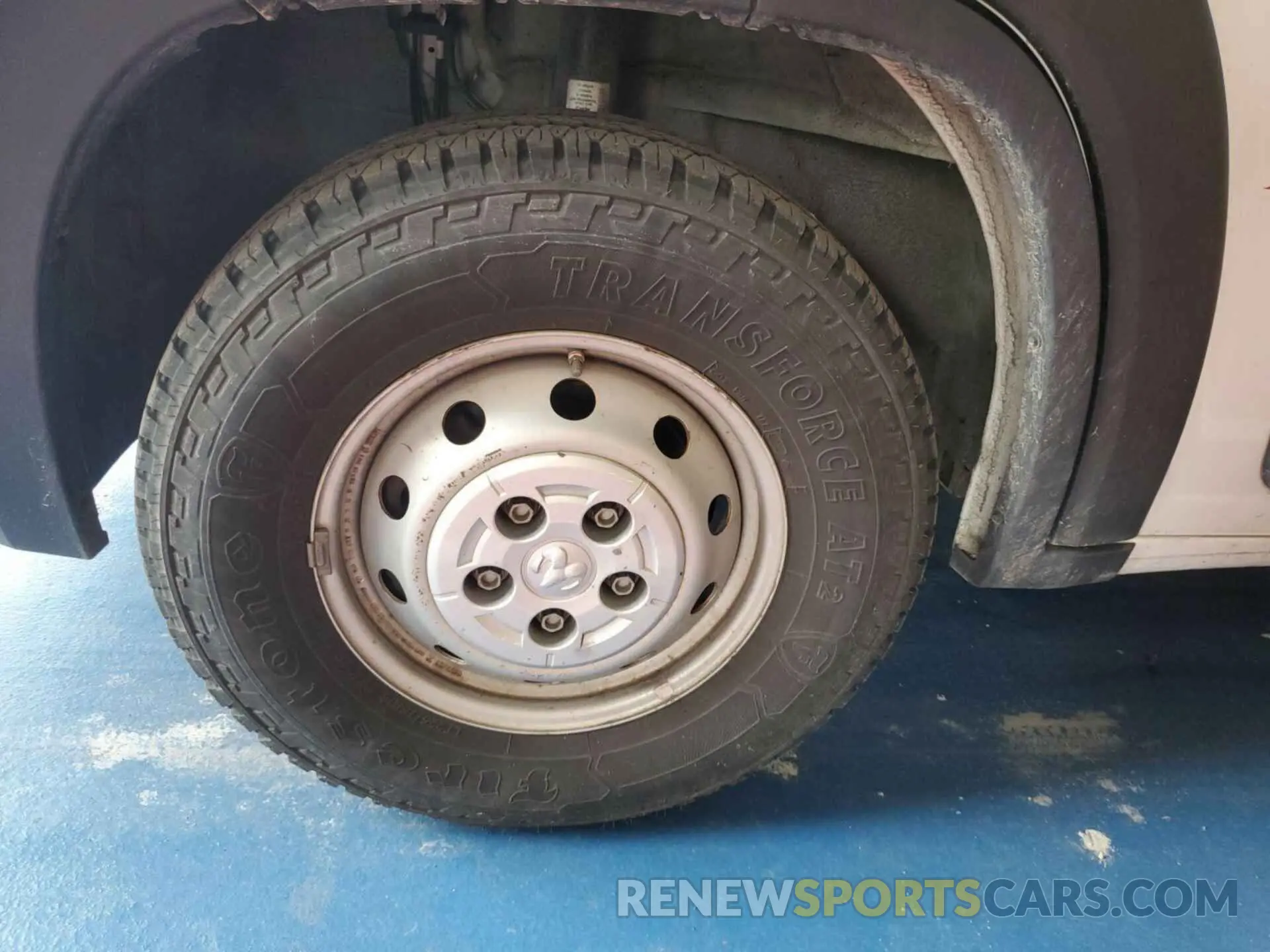 23 Photograph of a damaged car 3C6TRVCG1KE561477 RAM PROMASTER 2500 2019