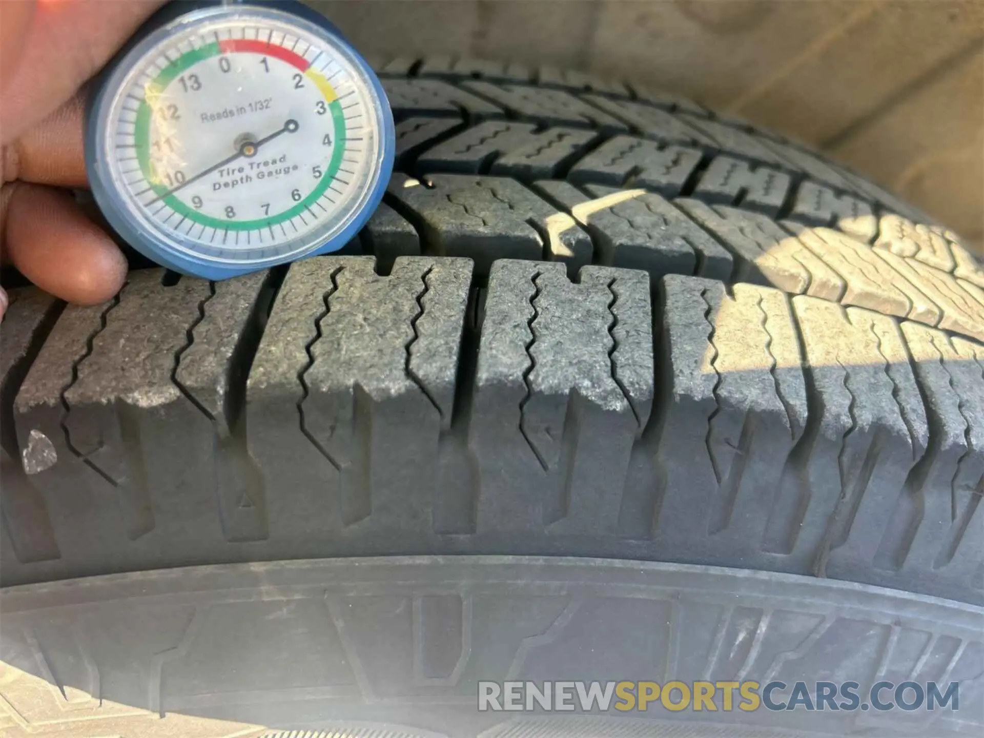 11 Photograph of a damaged car 3C6TRVCG2KE522929 RAM PROMASTER 2500 2019