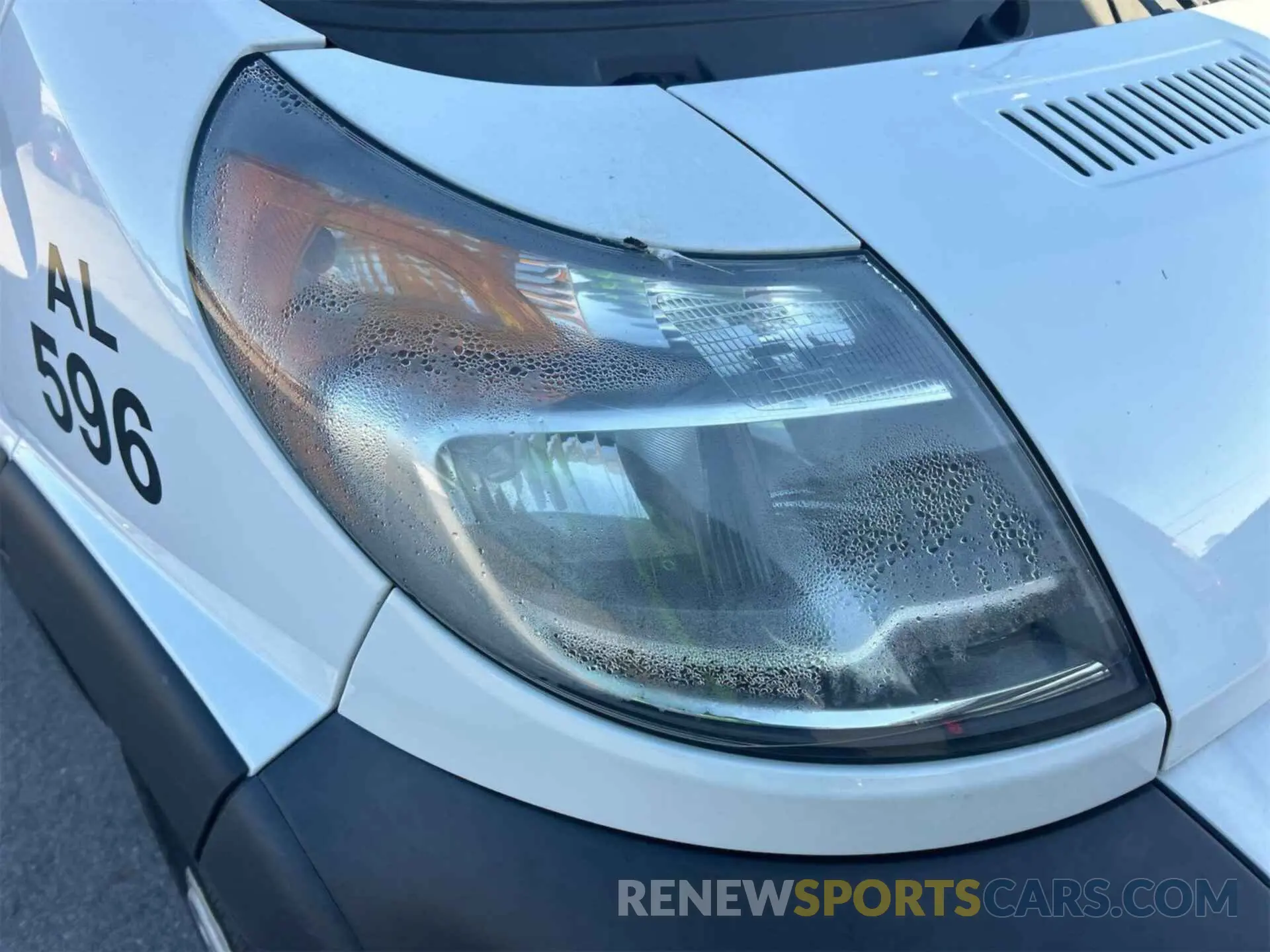 29 Photograph of a damaged car 3C6TRVCG2KE522929 RAM PROMASTER 2500 2019