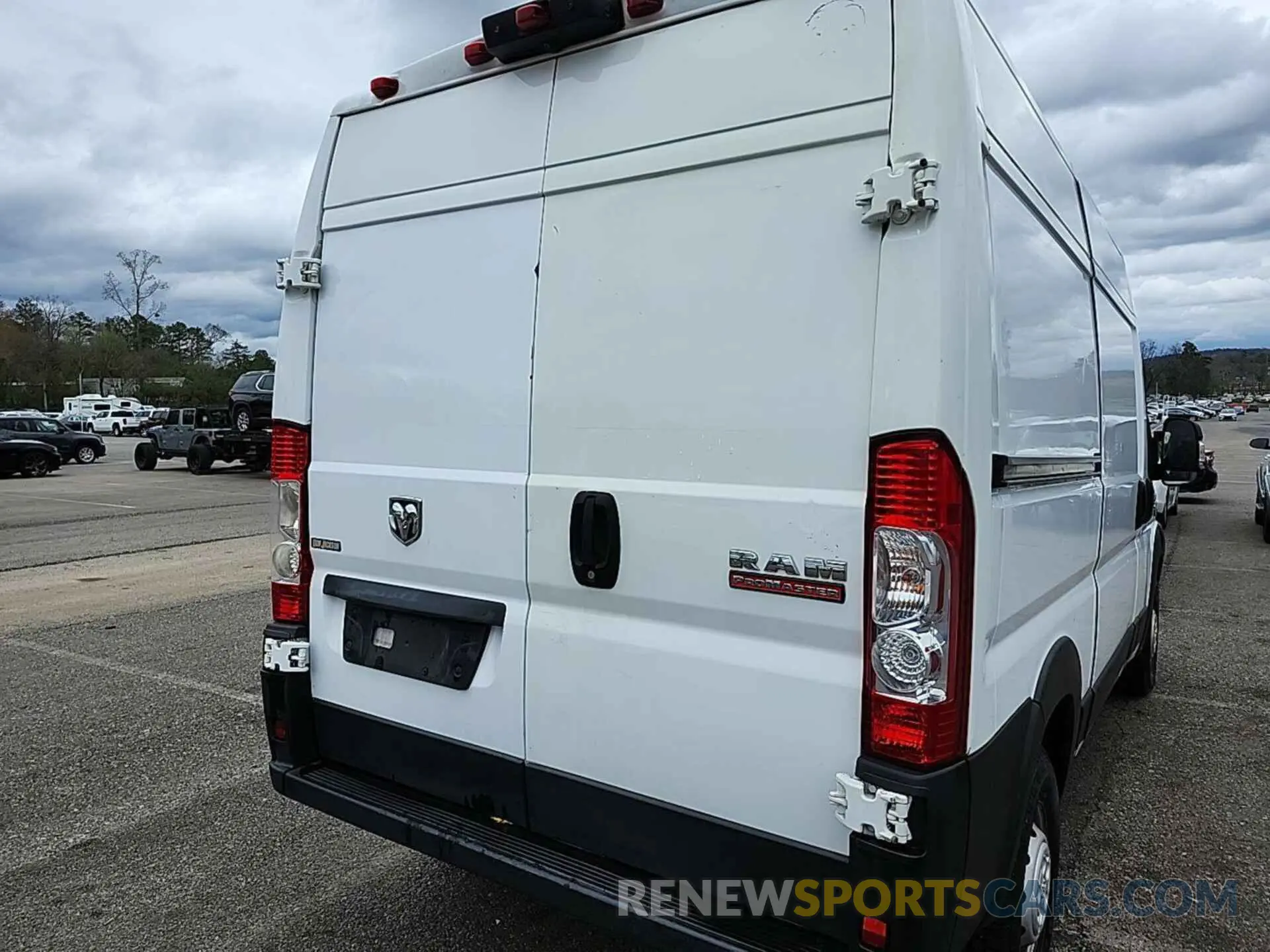 6 Photograph of a damaged car 3C6TRVCG2KE522929 RAM PROMASTER 2500 2019