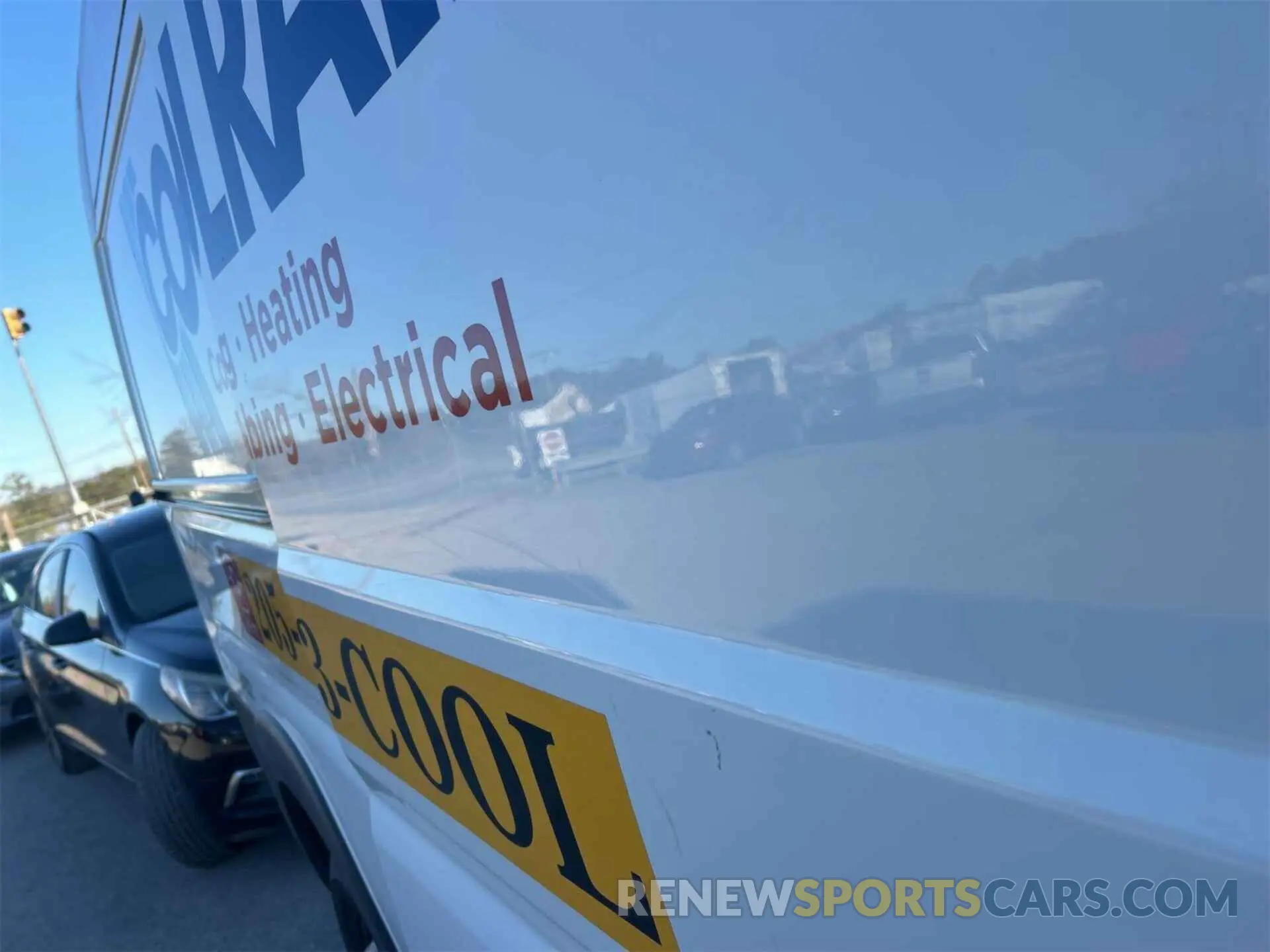 8 Photograph of a damaged car 3C6TRVCG2KE522929 RAM PROMASTER 2500 2019