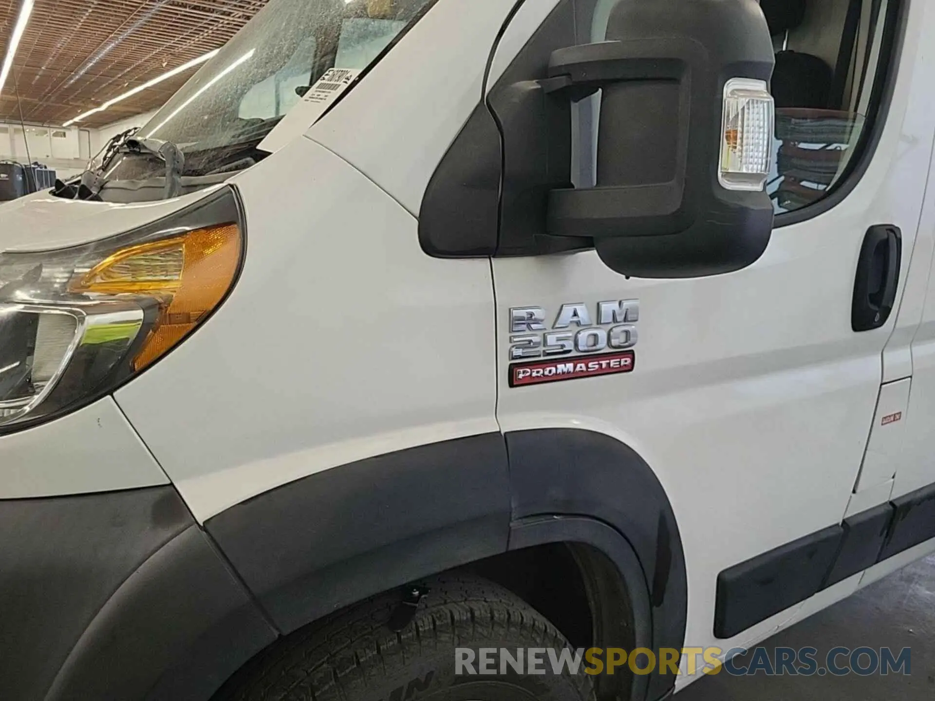 10 Photograph of a damaged car 3C6TRVCG6KE511416 RAM PROMASTER 2500 2019