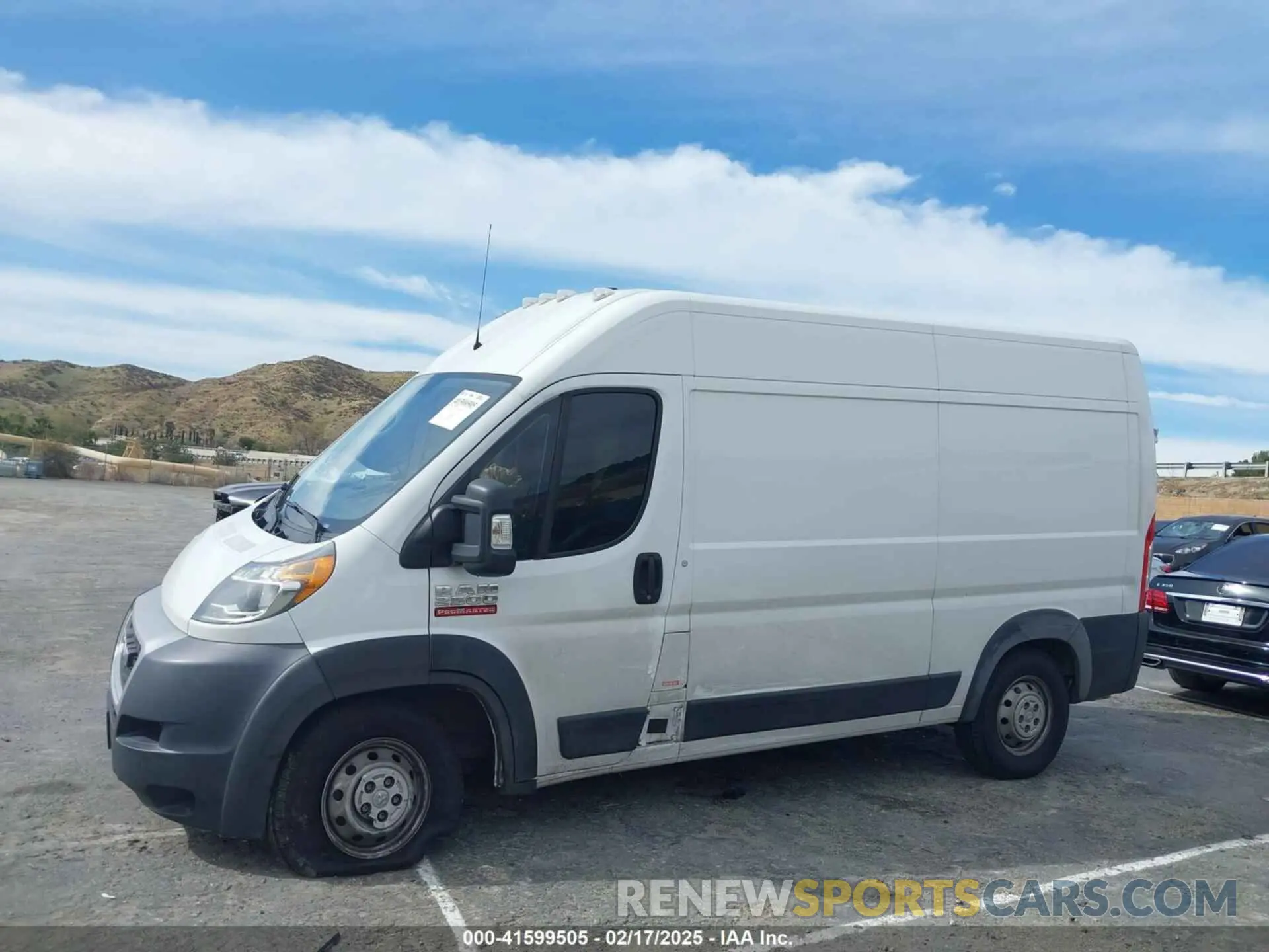 14 Photograph of a damaged car 3C6TRVCG7KE520397 RAM PROMASTER 2500 2019