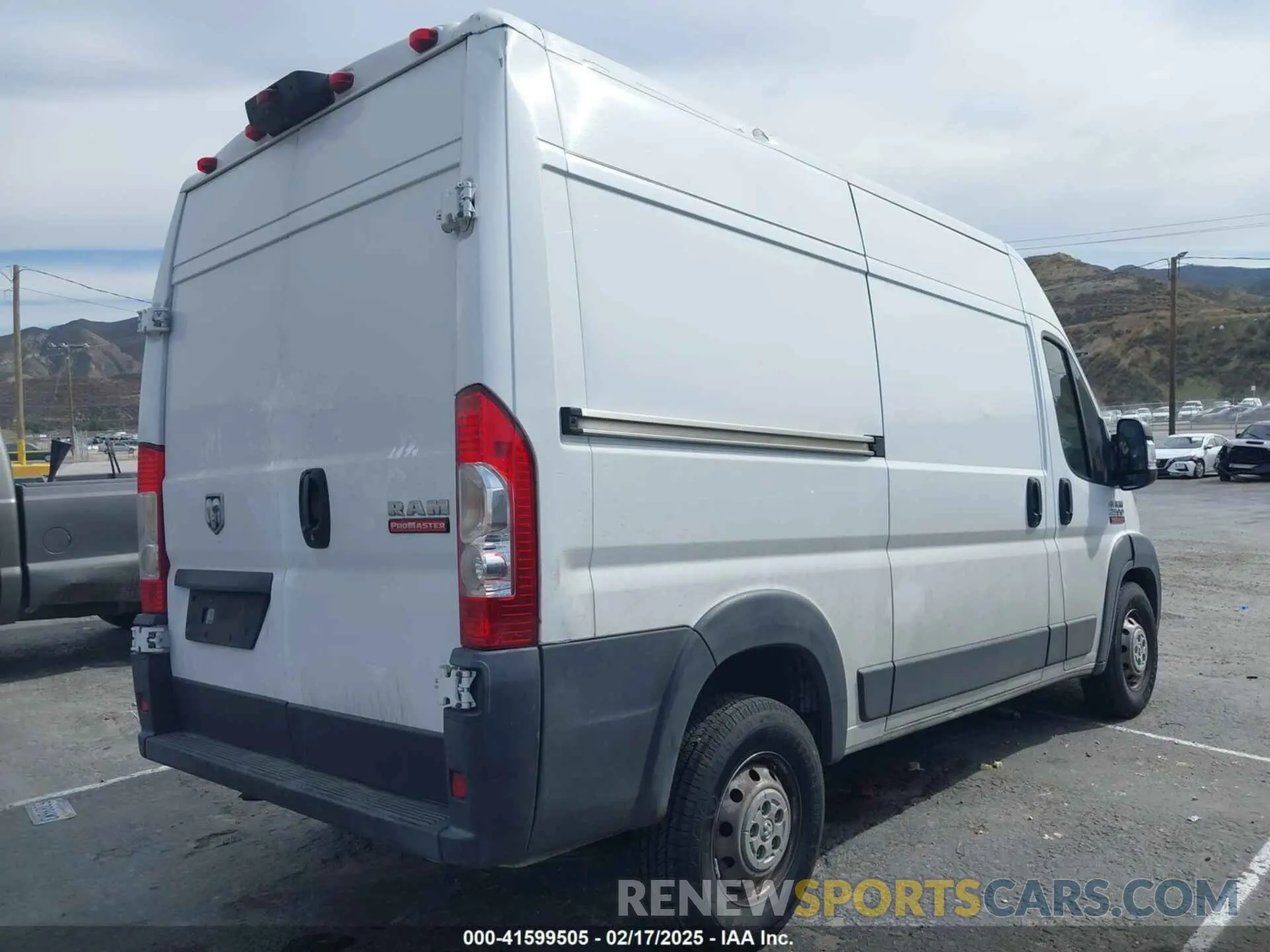 4 Photograph of a damaged car 3C6TRVCG7KE520397 RAM PROMASTER 2500 2019