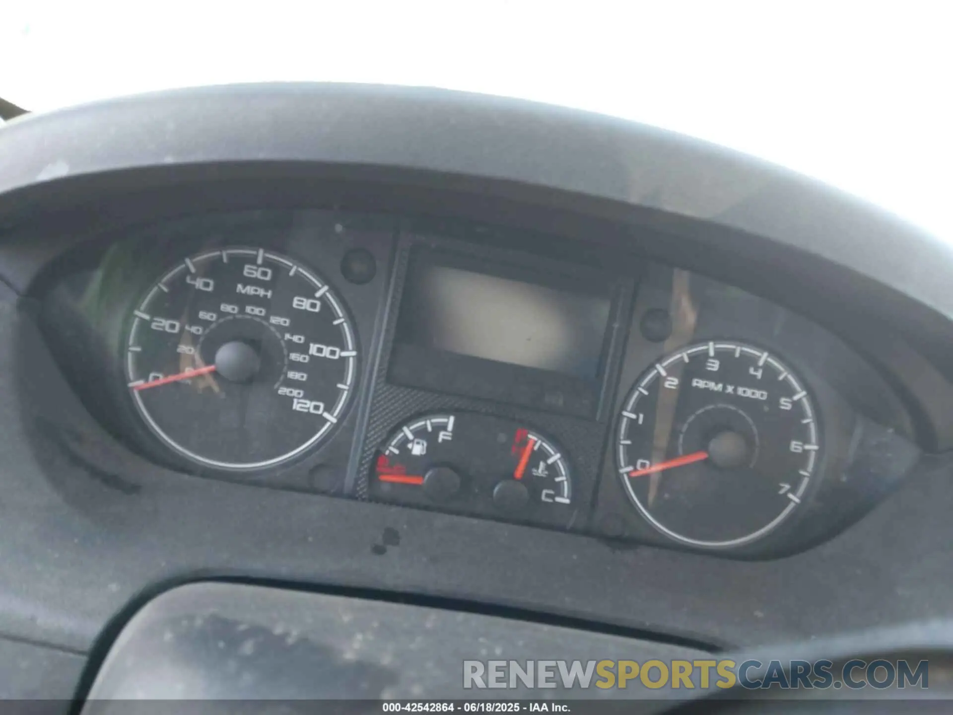 7 Photograph of a damaged car 3C6TRVCGXKE510625 RAM PROMASTER 2500 2019