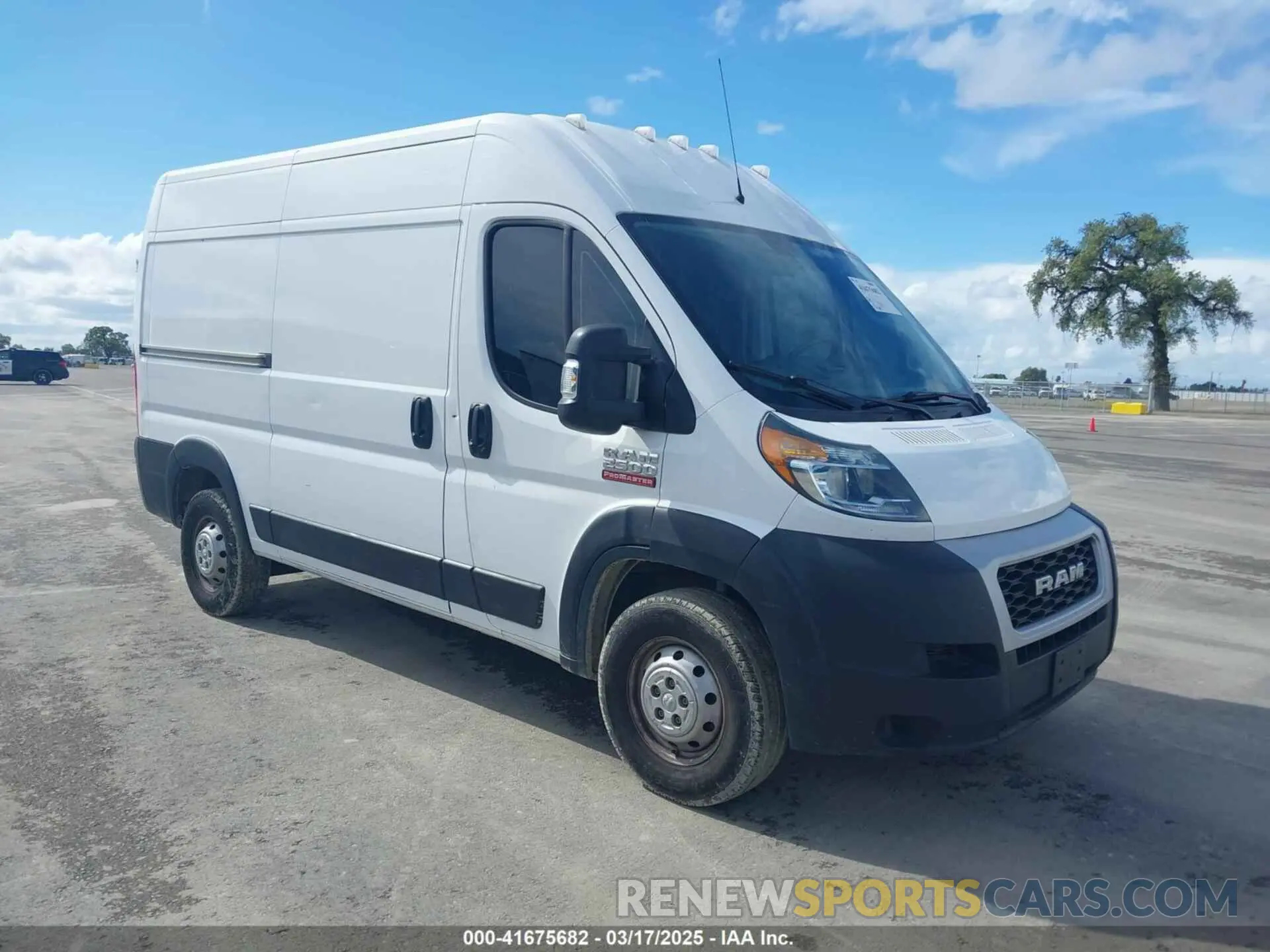 1 Photograph of a damaged car 3C6TRVCGXKE562904 RAM PROMASTER 2500 2019
