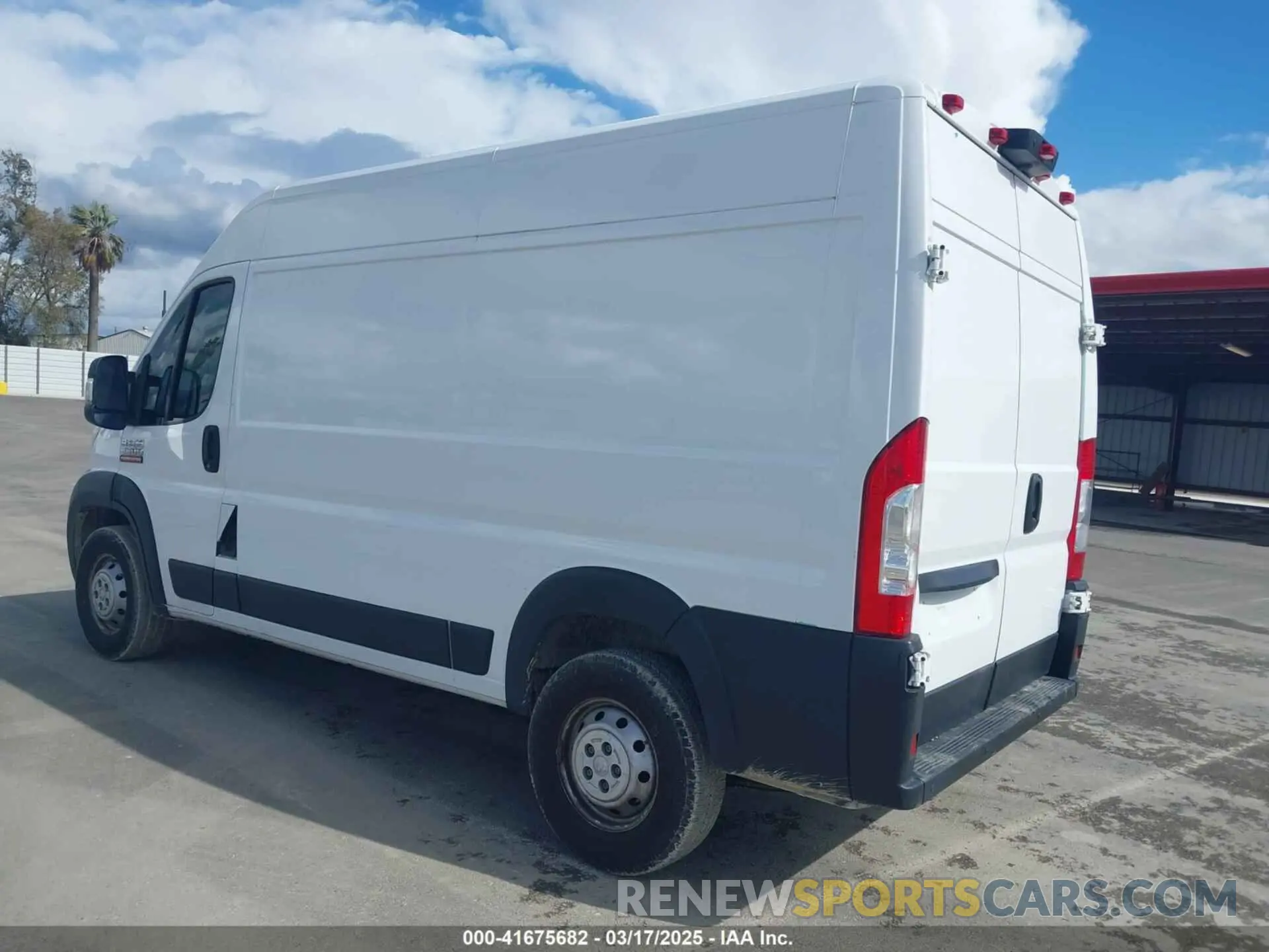 3 Photograph of a damaged car 3C6TRVCGXKE562904 RAM PROMASTER 2500 2019