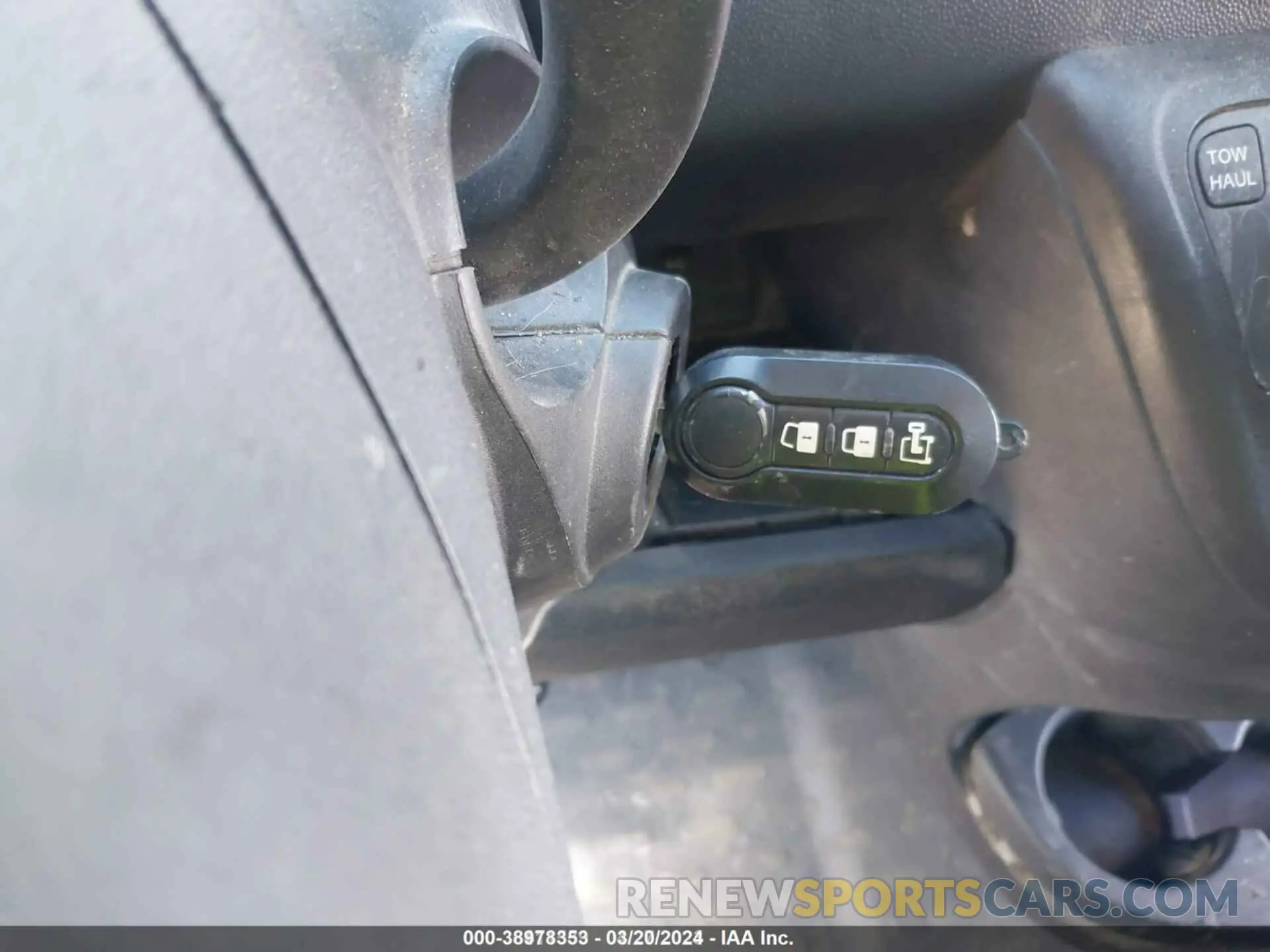 11 Photograph of a damaged car 3C6TRVDG2KE506177 RAM PROMASTER 2500 2019