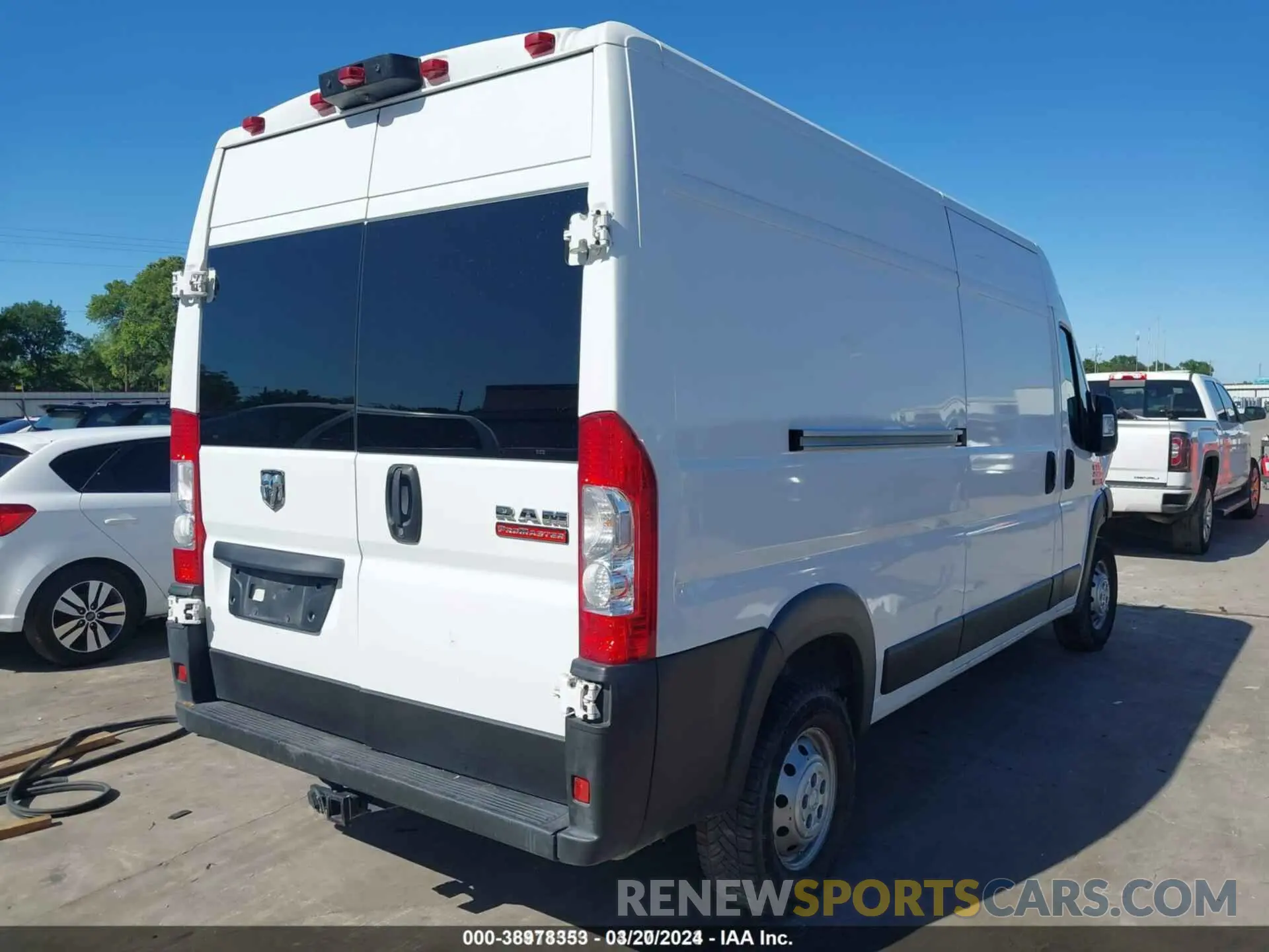 4 Photograph of a damaged car 3C6TRVDG2KE506177 RAM PROMASTER 2500 2019