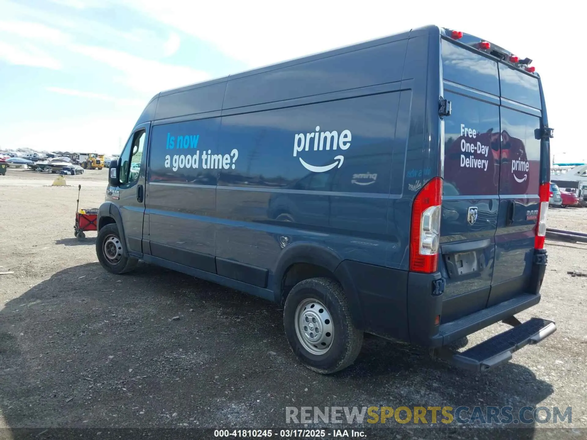 3 Photograph of a damaged car 3C6TRVDG2KE519155 RAM PROMASTER 2500 2019