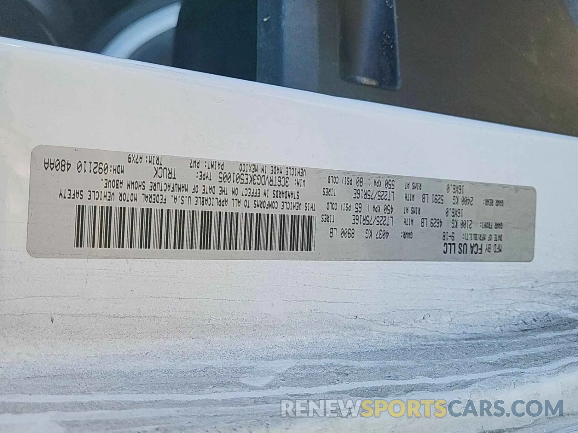 17 Photograph of a damaged car 3C6TRVDG3KE501005 RAM PROMASTER 2500 2019
