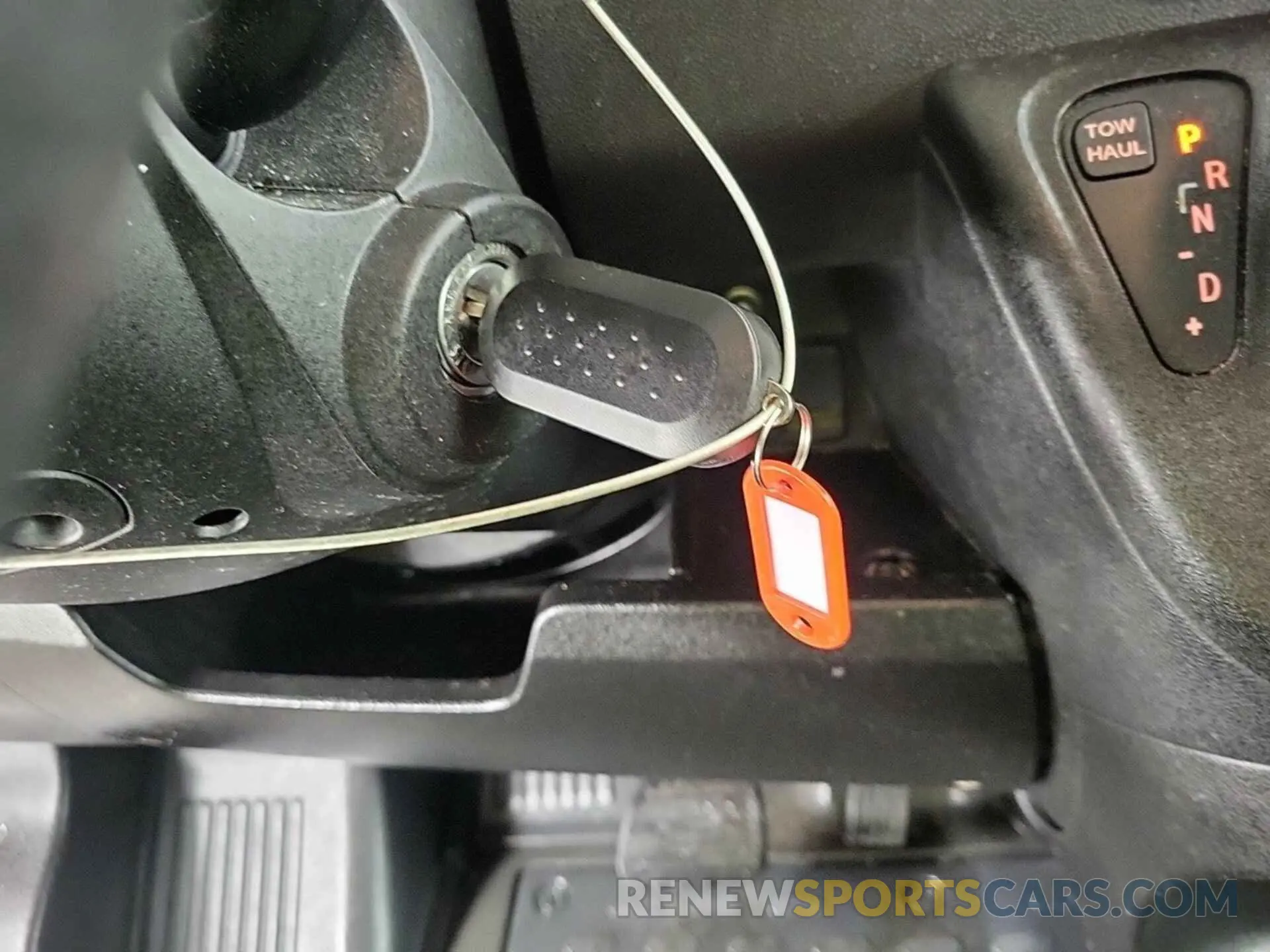 2 Photograph of a damaged car 3C6TRVDG3KE501005 RAM PROMASTER 2500 2019