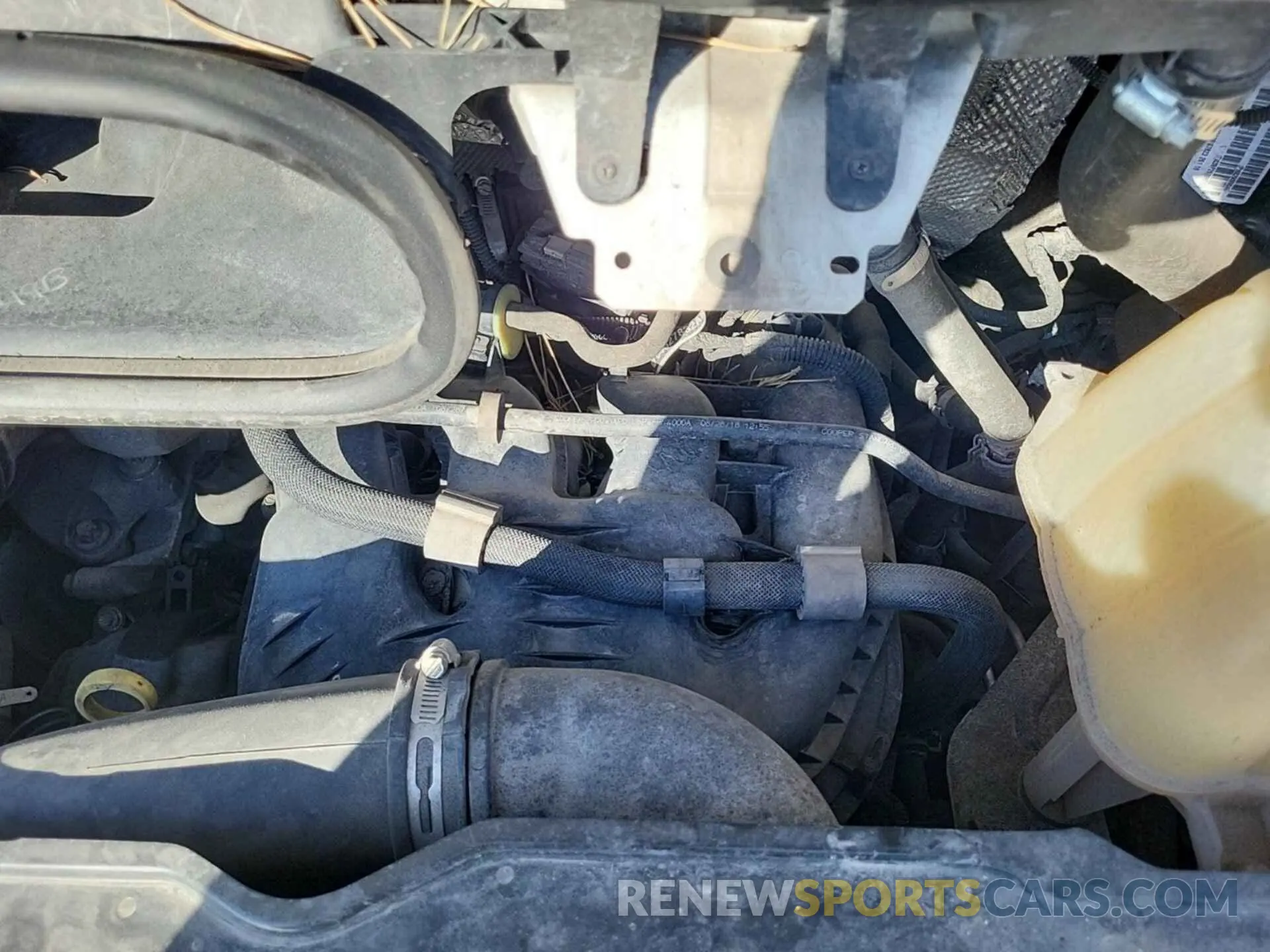 20 Photograph of a damaged car 3C6TRVDG3KE501005 RAM PROMASTER 2500 2019