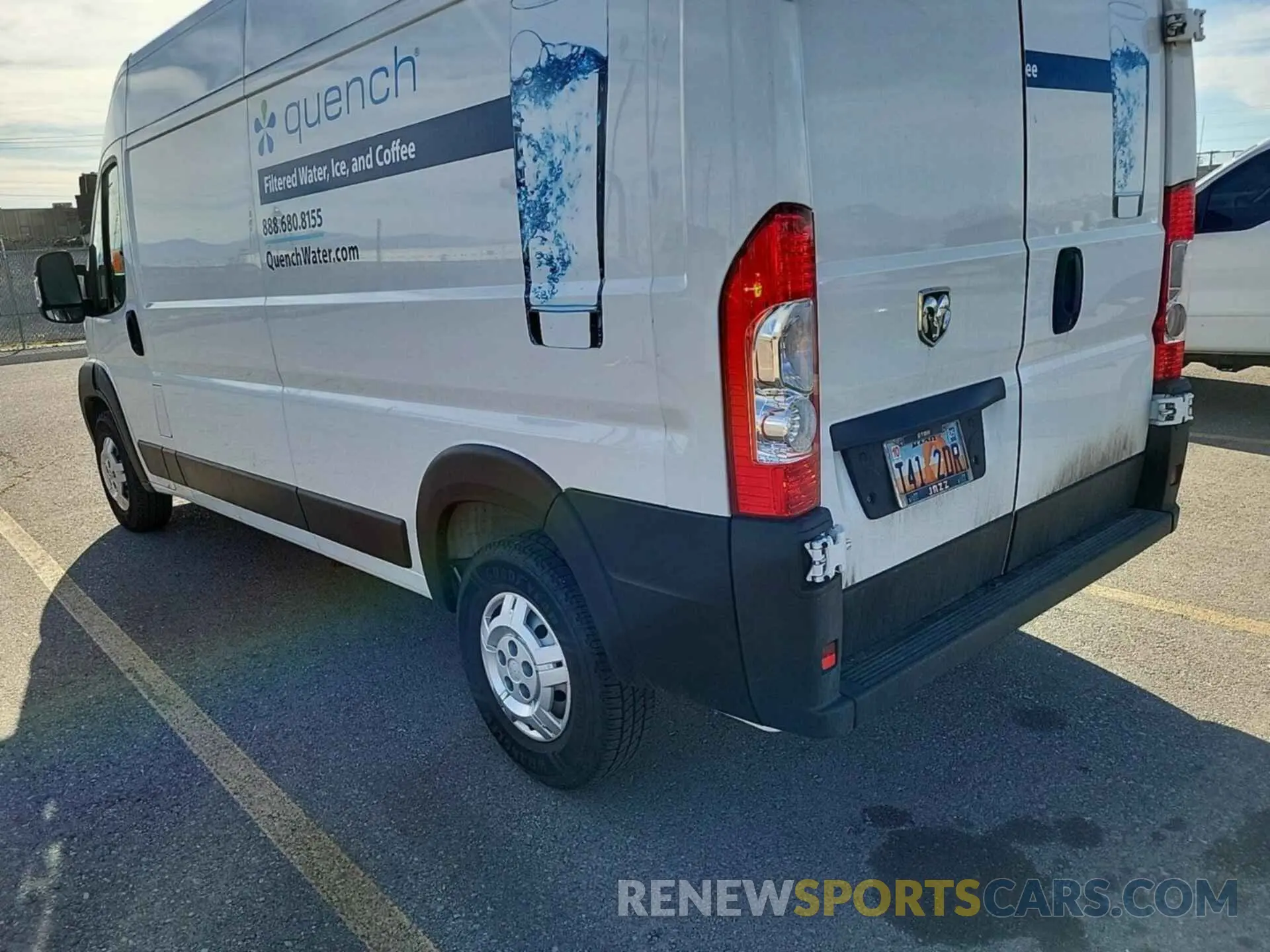 29 Photograph of a damaged car 3C6TRVDG3KE501005 RAM PROMASTER 2500 2019