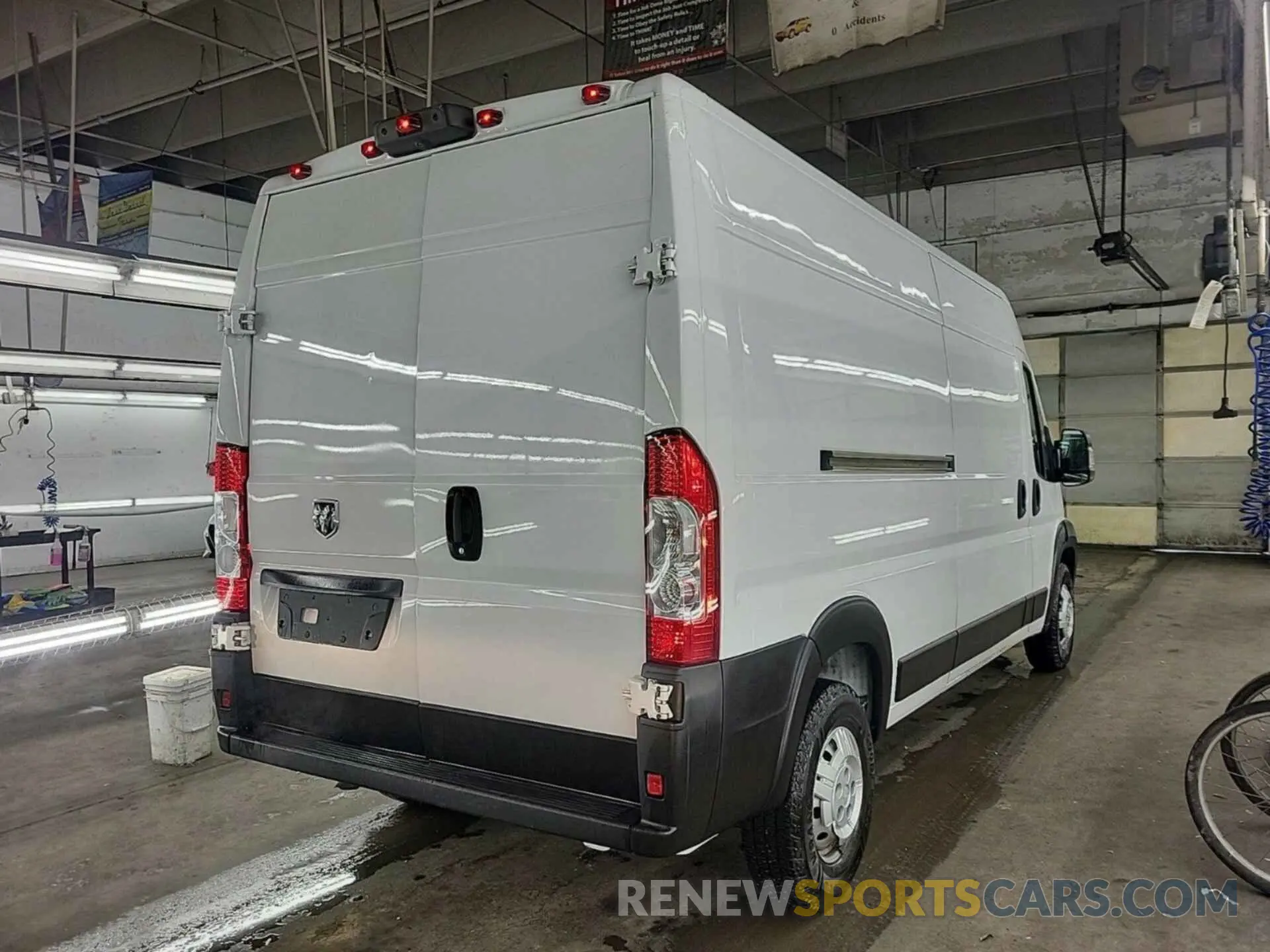 38 Photograph of a damaged car 3C6TRVDG3KE501005 RAM PROMASTER 2500 2019