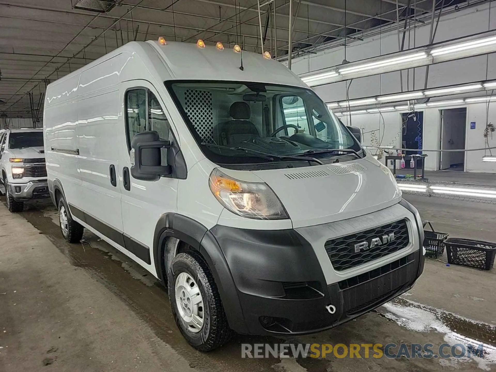40 Photograph of a damaged car 3C6TRVDG3KE501005 RAM PROMASTER 2500 2019